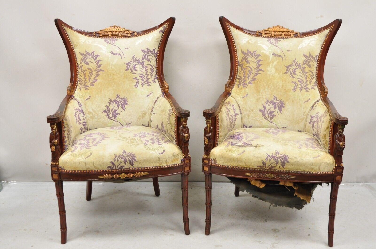 Vintage Chinoiserie Pagode Figurale Sculptée Acajou Fireside Parlor Lounge Chairs - Pair. Circa Early to Mid 20th Century. 43