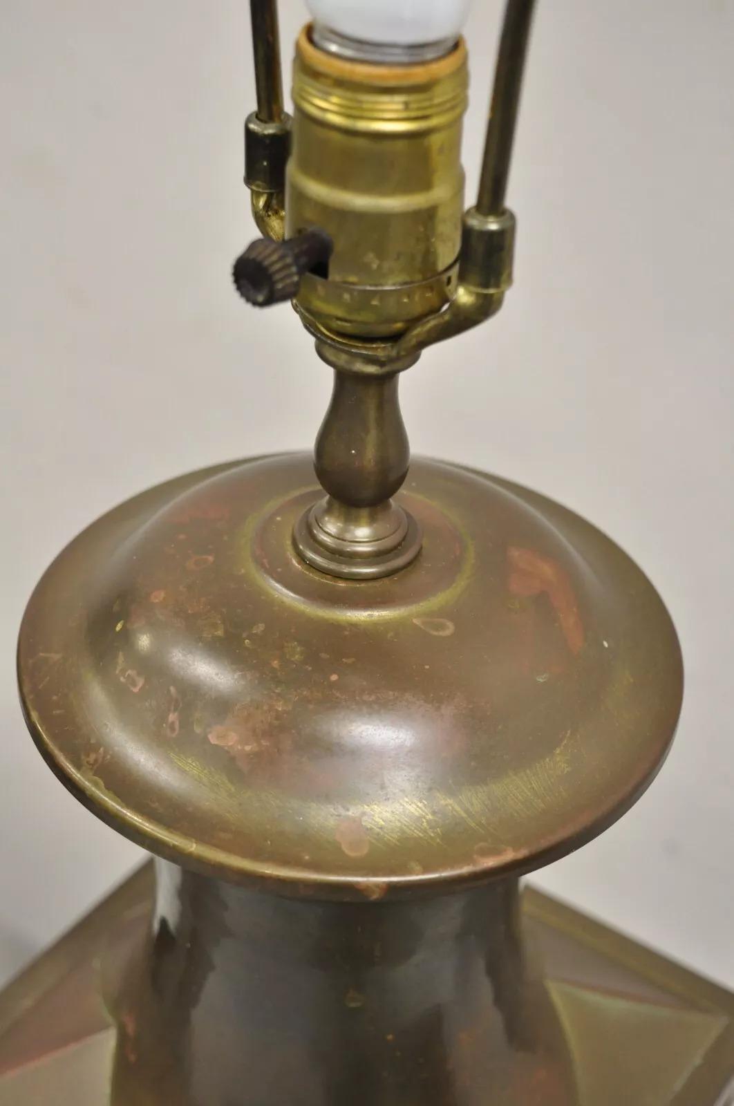 Quadratische Chinoiserie- Jardiniere-Tischlampe aus patiniertem Messing, Wildholz, Vintage im Angebot 2