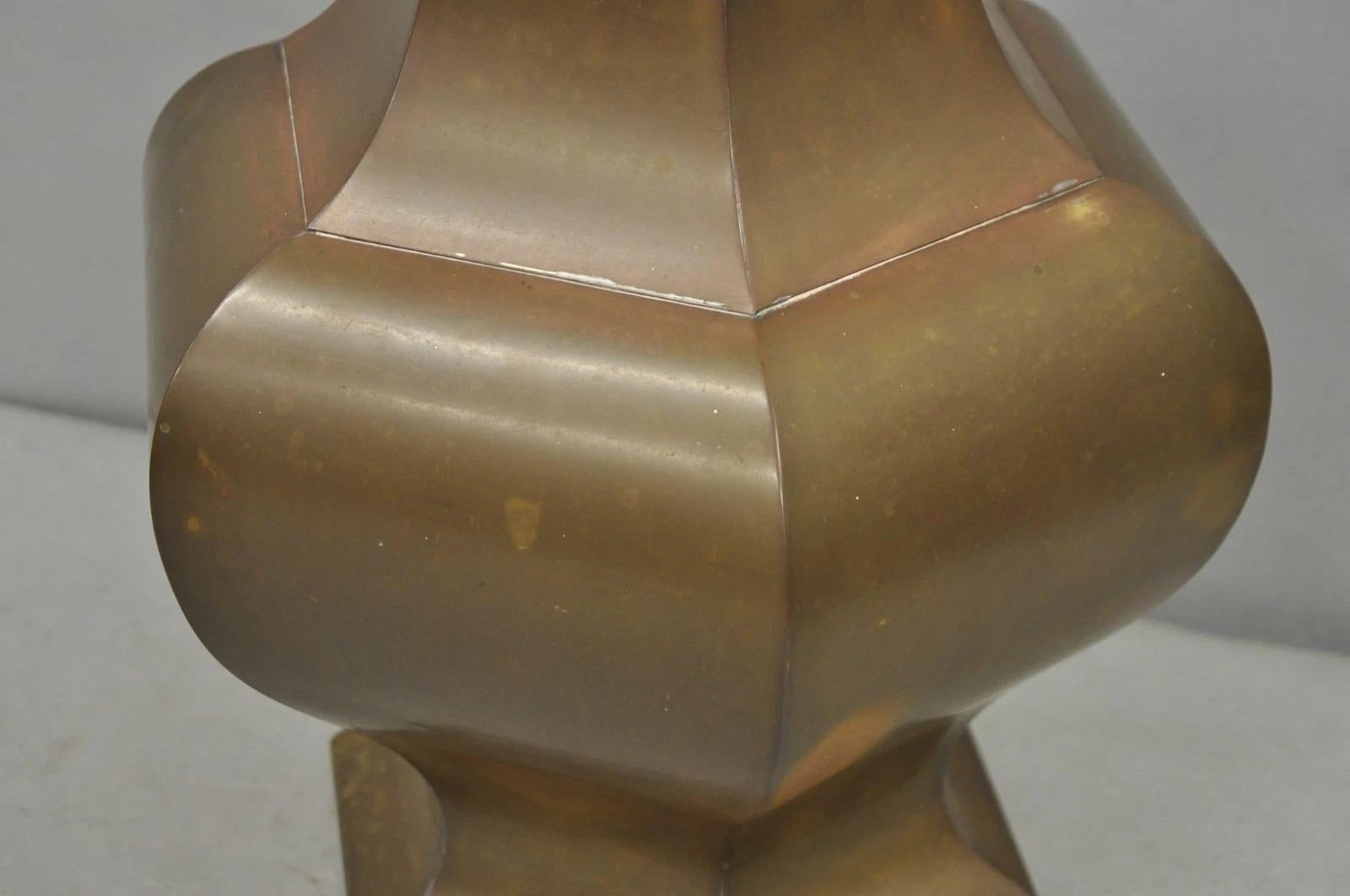 Vintage Chinoiserie Cuivre patiné Hexagonal Oriental Ginger Jar Table Lamp en vente 4