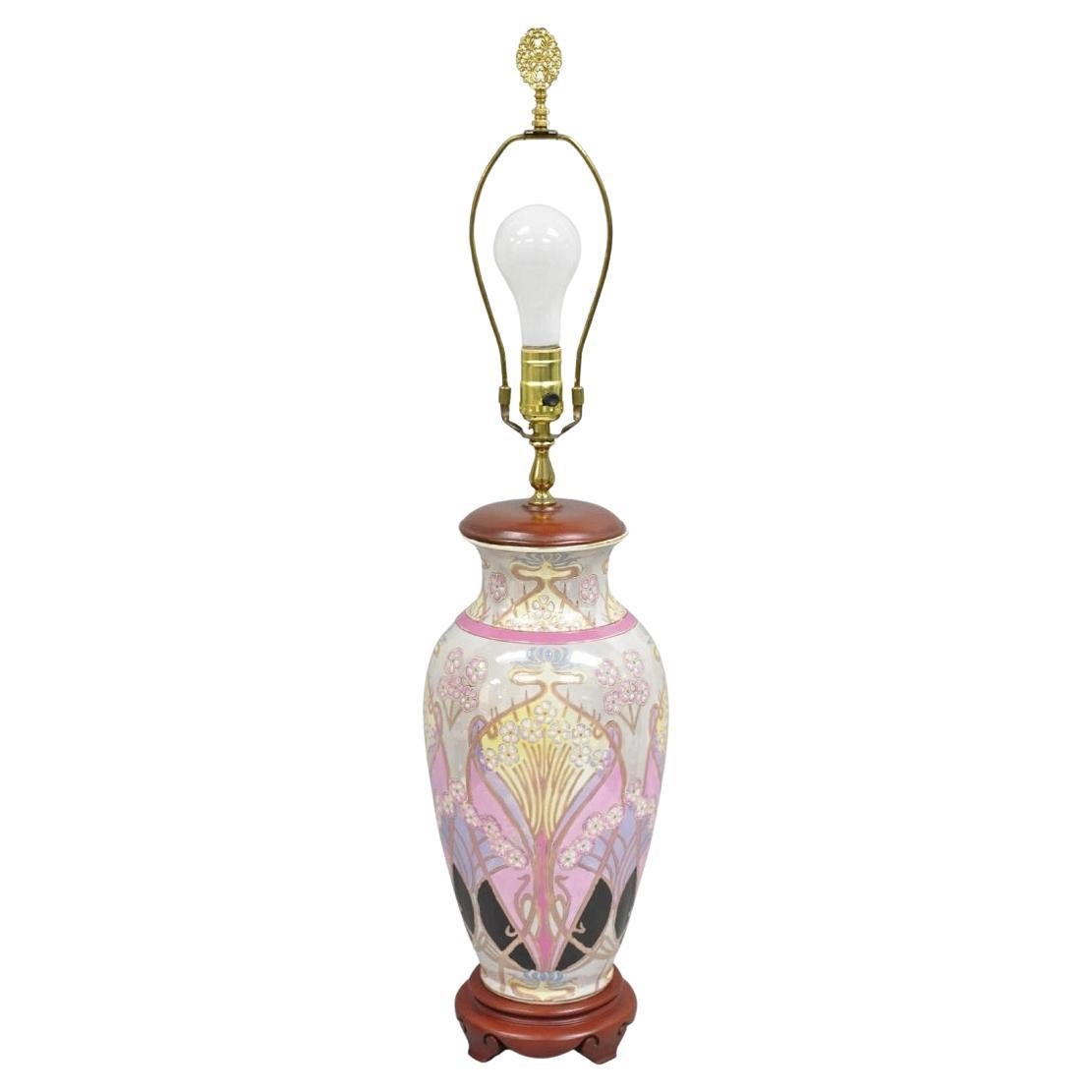 Lampada da tavolo vintage in porcellana smaltata rosa Chinoiserie Art of Vintage in vendita