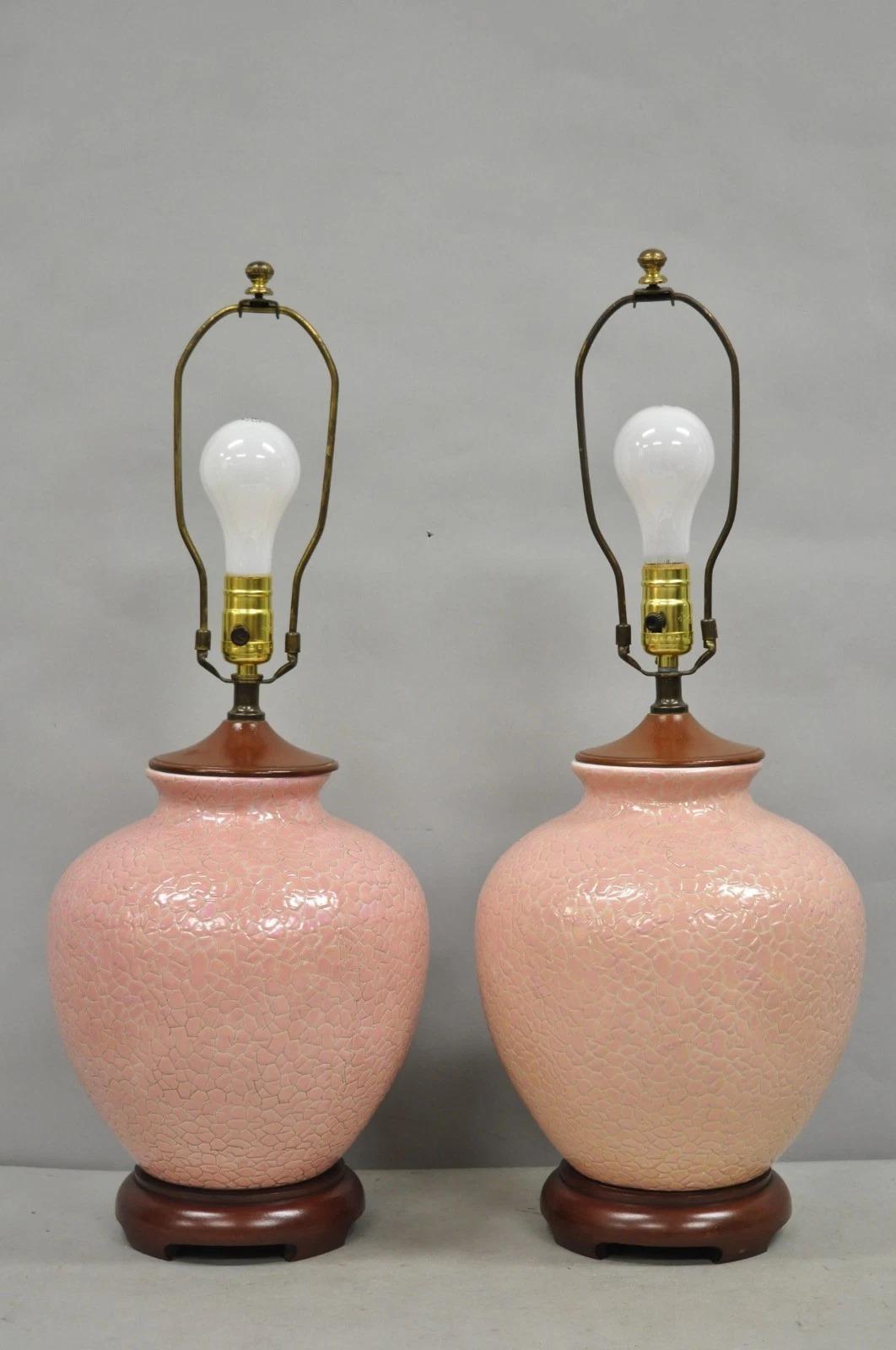 Paire de lampes de table à pot de gingembre en porcelaine rose de Chine - Vintage By By en vente 4