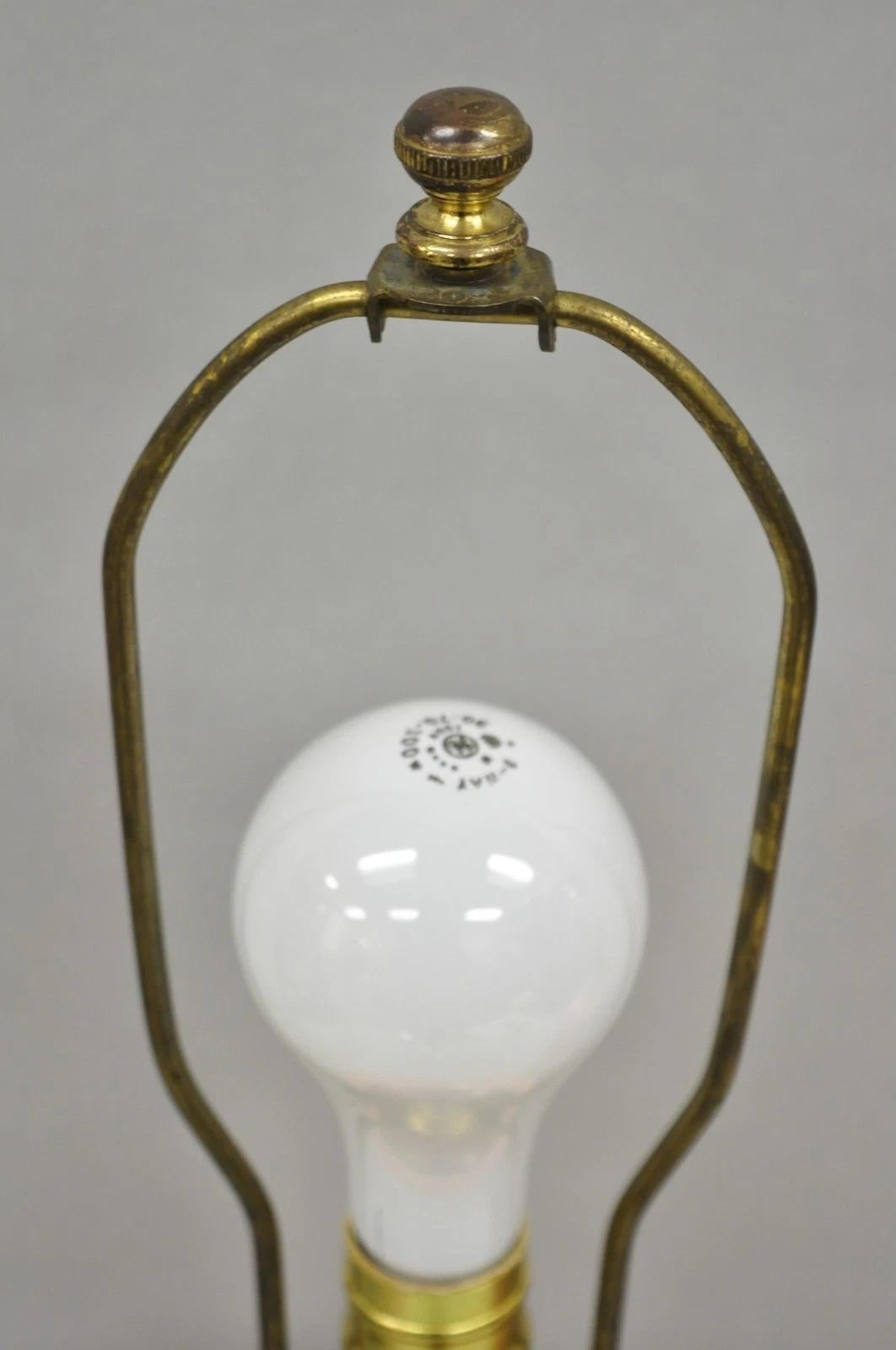 Paire de lampes de table à pot de gingembre en porcelaine rose de Chine - Vintage By By en vente 1