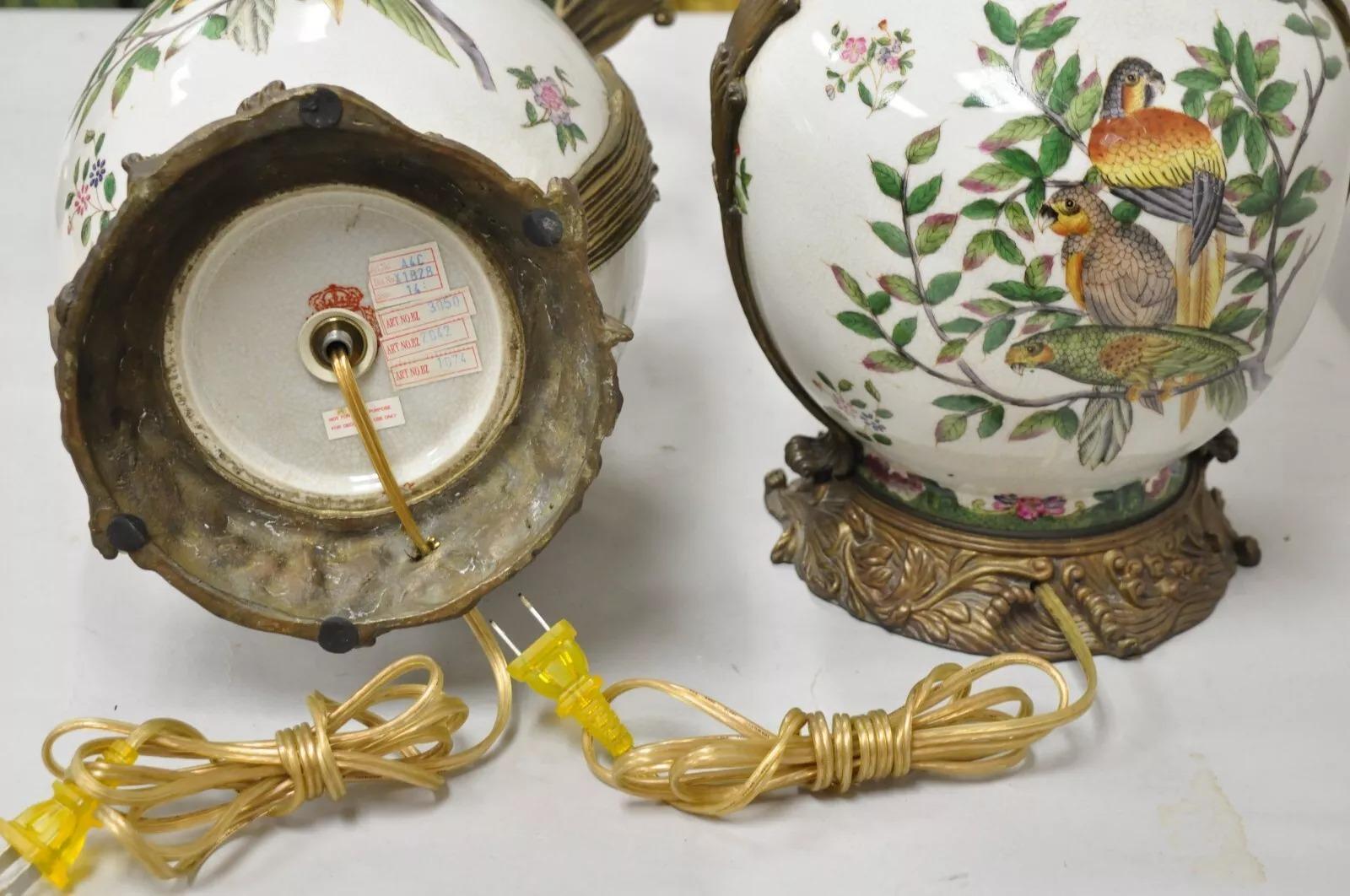 Vintage Chinoiserie Porcelain & Bronze French Louis XV Style Table Lamps - Pair For Sale 4