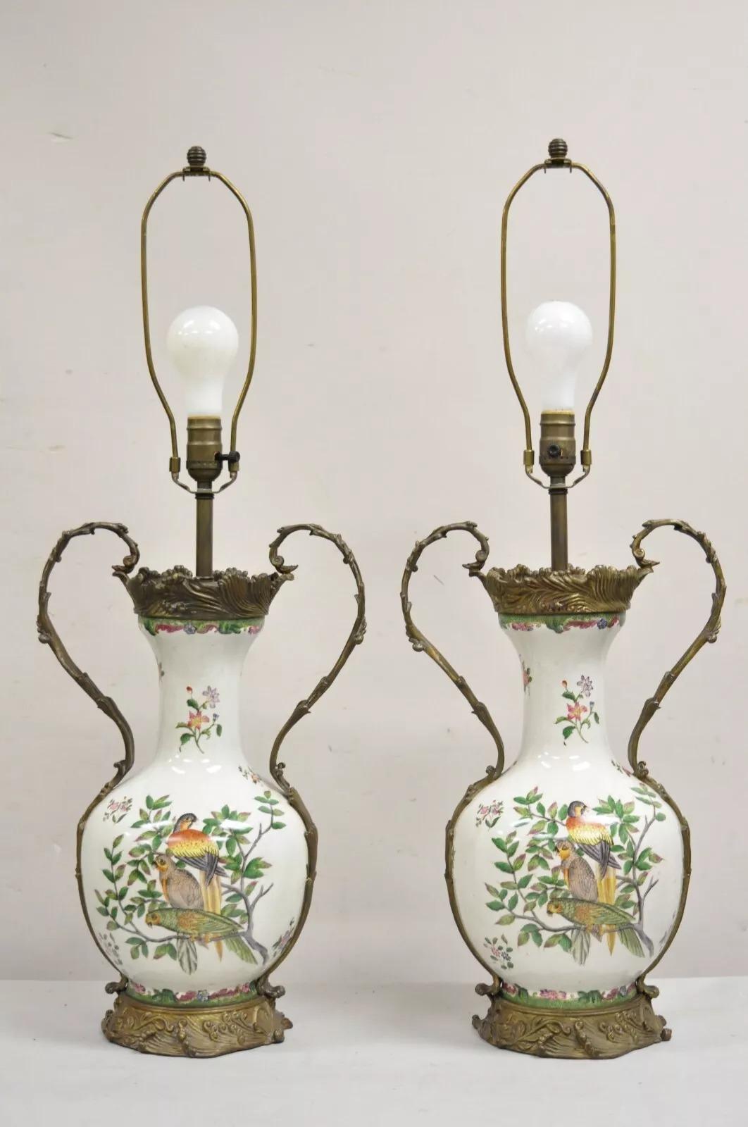 Vintage Chinoiserie Porcelain & Bronze French Louis XV Style Table Lamps - Pair For Sale 6