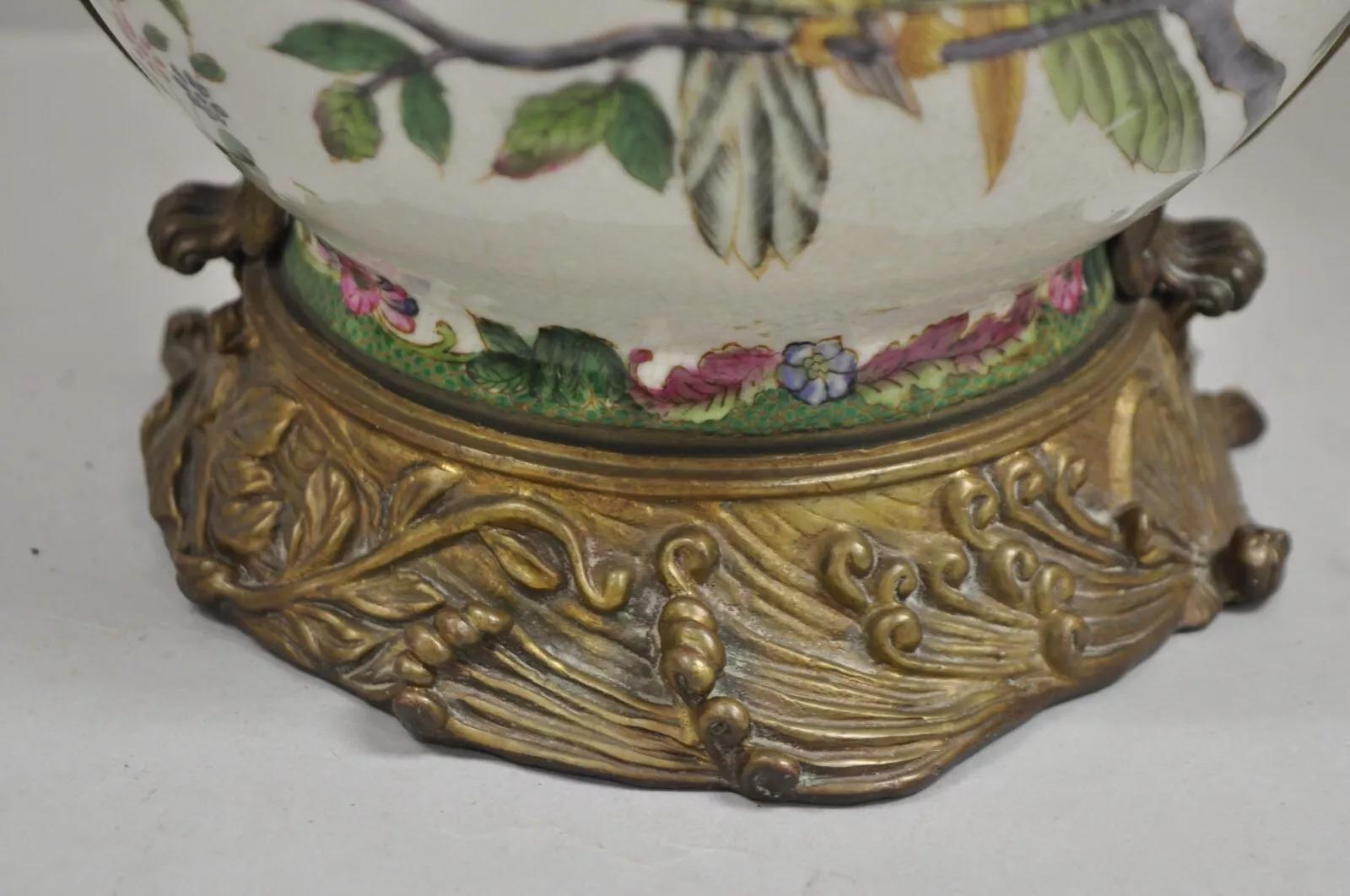 Vintage Chinoiserie Porcelain & Bronze French Louis XV Style Table Lamps - Pair For Sale 2