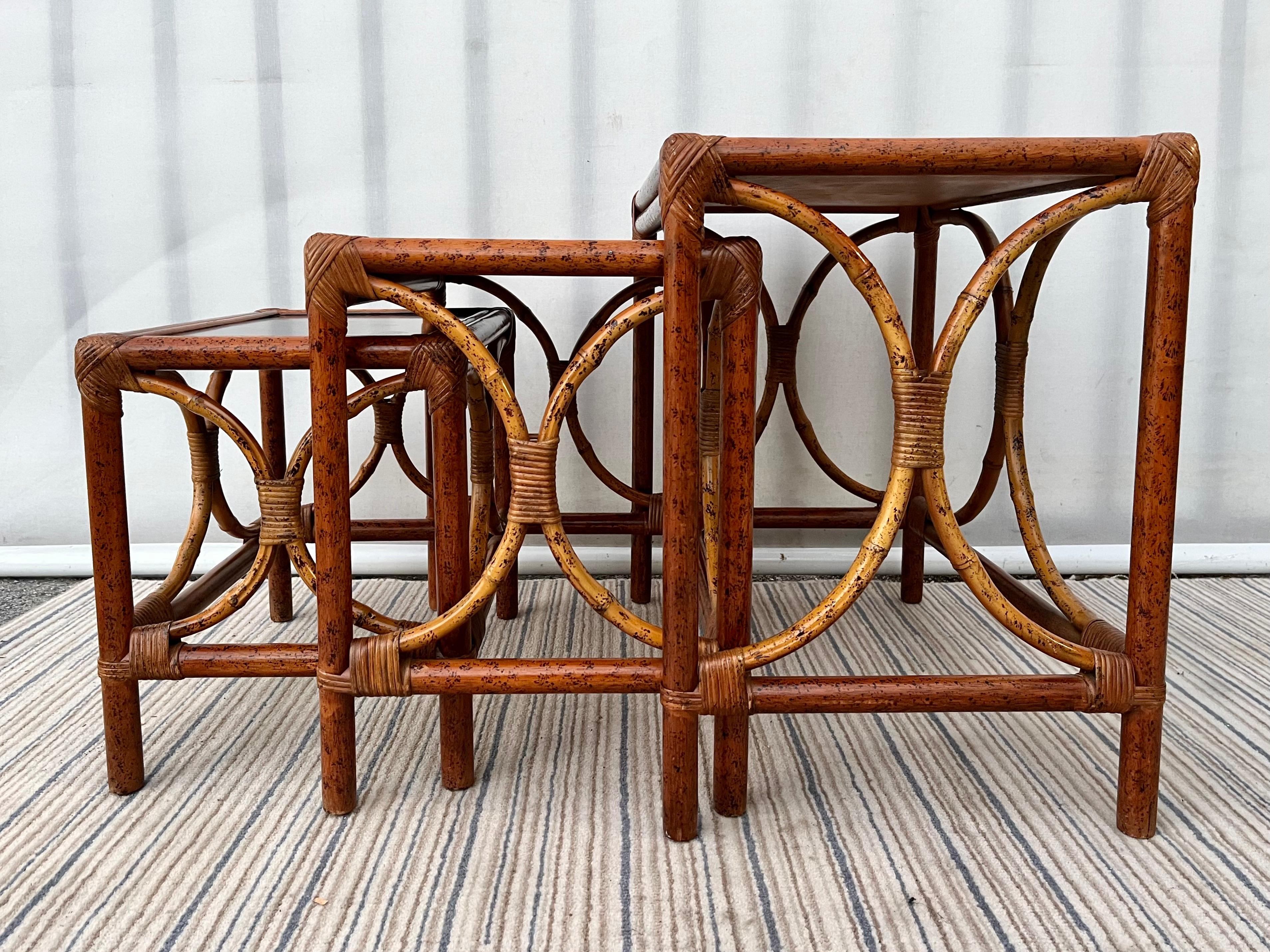 American Vintage chinoiserie Rattan Nesting Tables, circa 1960s  For Sale