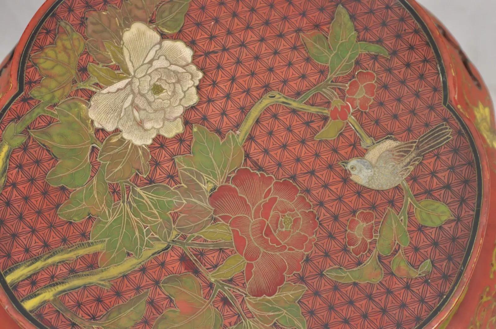 Inconnu Tabouret de tambour chinois vintage laqué rouge avec oiseaux et fleurs peints à la main en vente