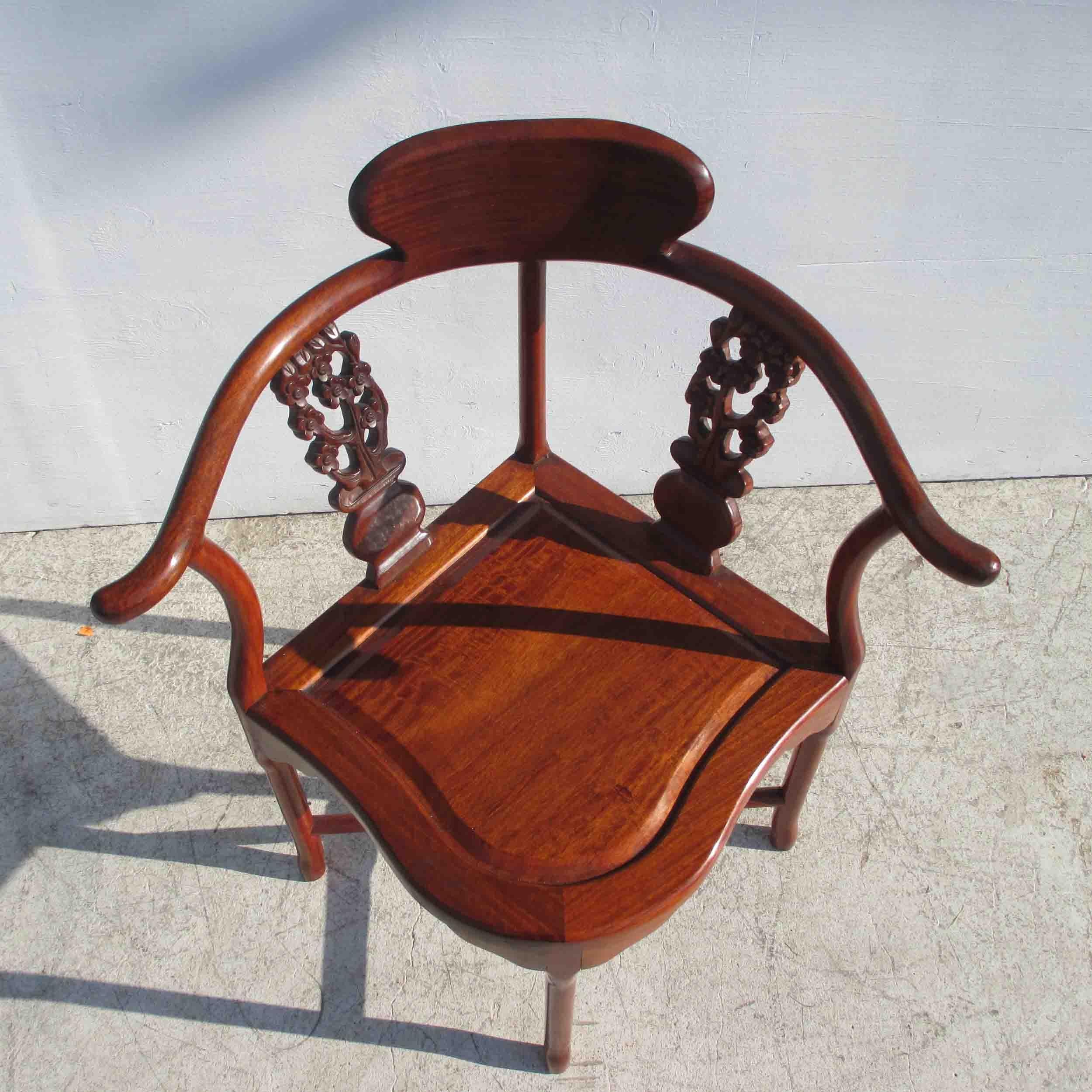 Asian Vintage Chinoiserie Rosewood Corner Chair For Sale