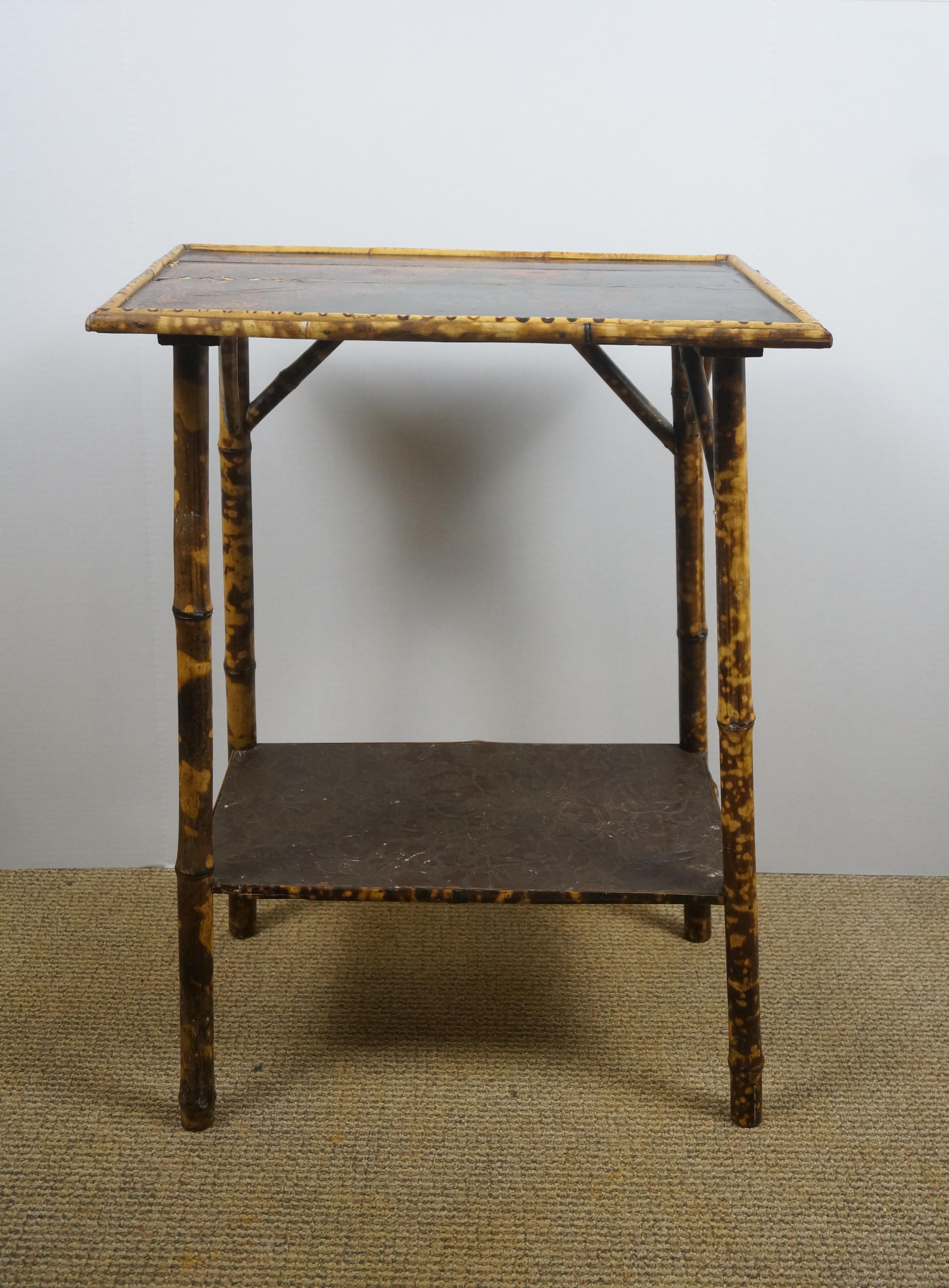 Tavolo da salotto a due livelli in bambù laccato e bruciato, vintage Chinoiserie, 20