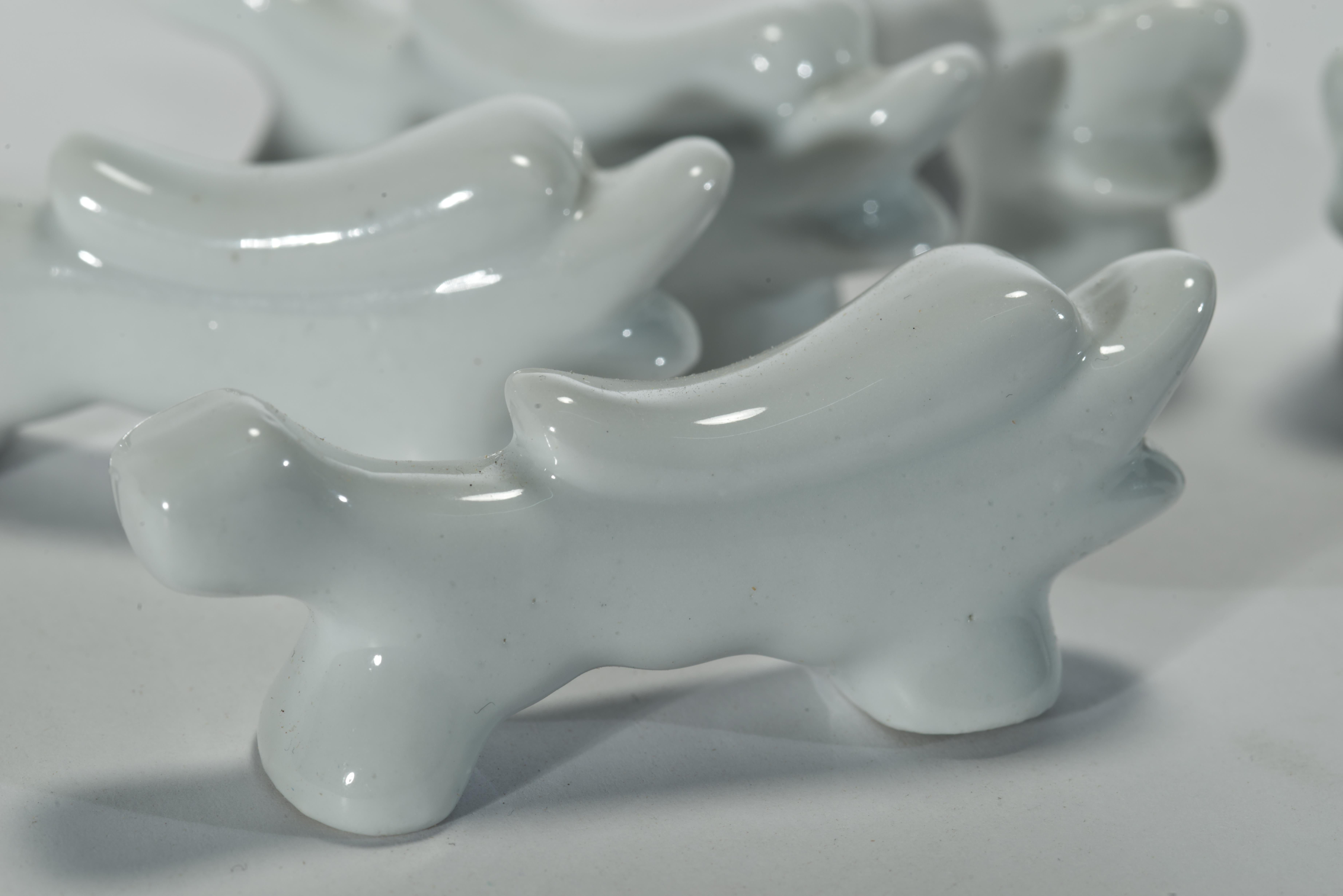 Glazed Vintage Chinoiserie Set of 6 Porcelain Knife Rests Blanc de Chine For Sale