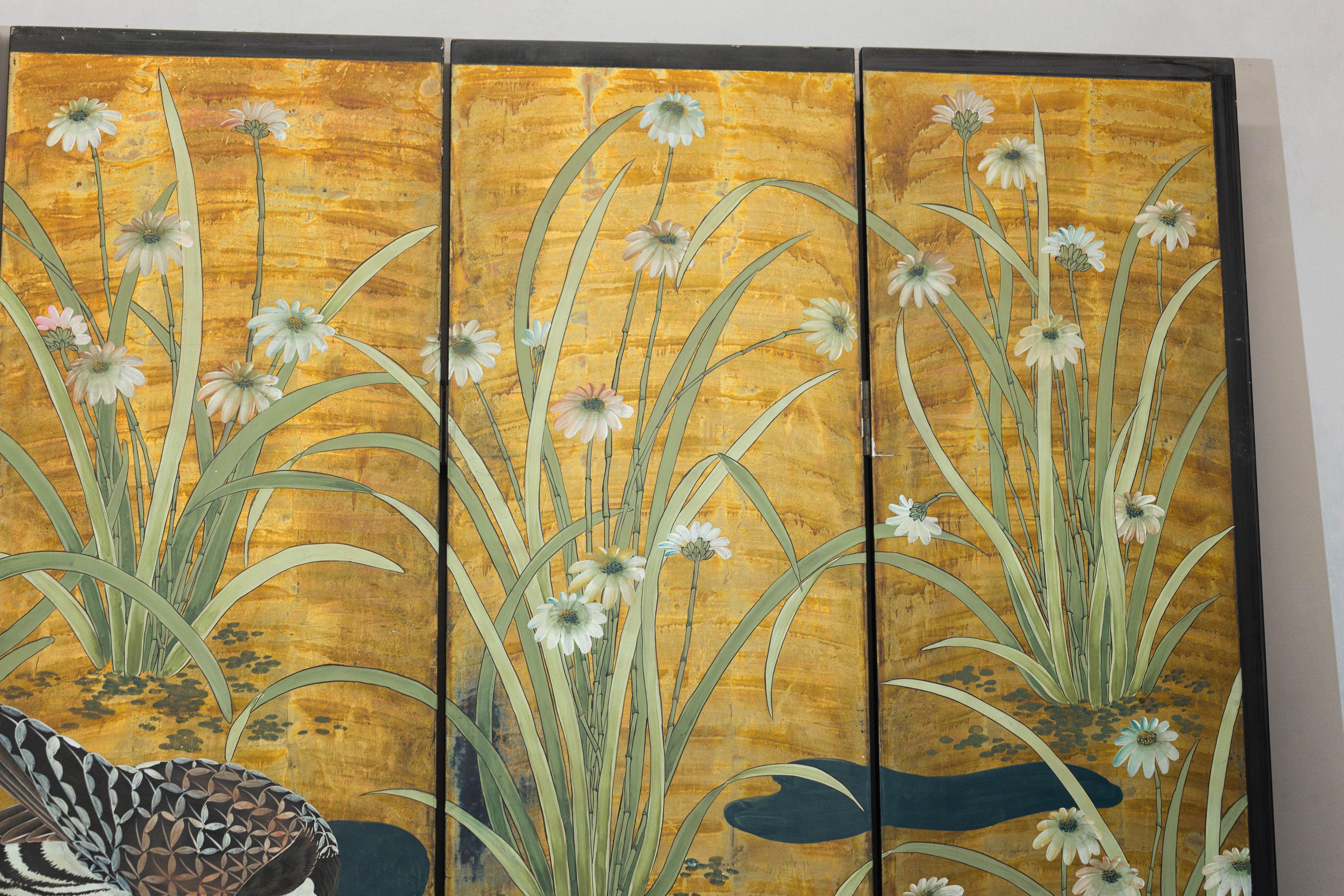 20th Century Vintage Chinoiserie Six-Panel Decorative Screen with Birds and Gilded Landscape For Sale