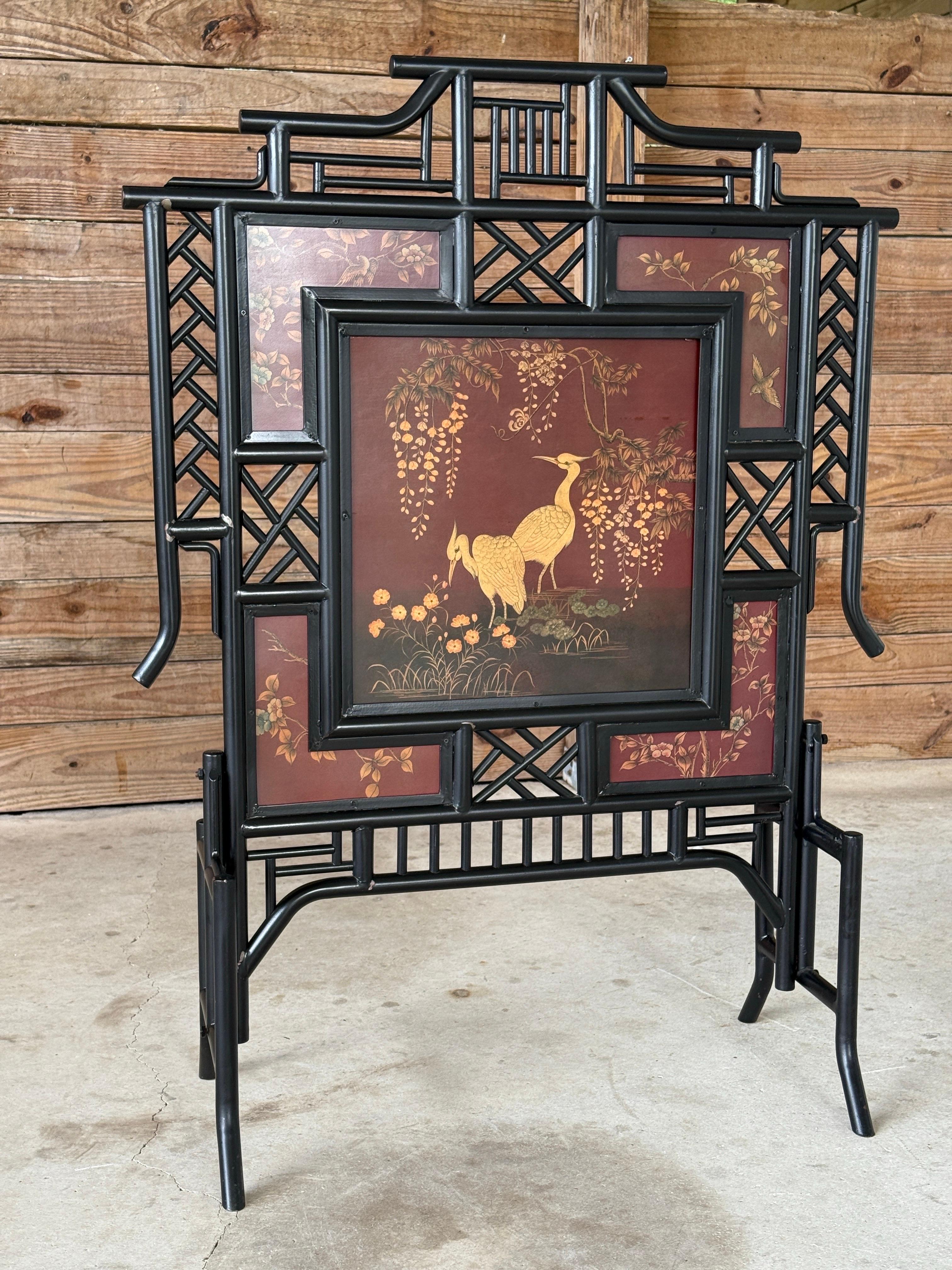 Vintage Chinoiserie Stil Schwarz Metall Laubsägearbeiten Kaminschirm mit Kran und F im Angebot 5