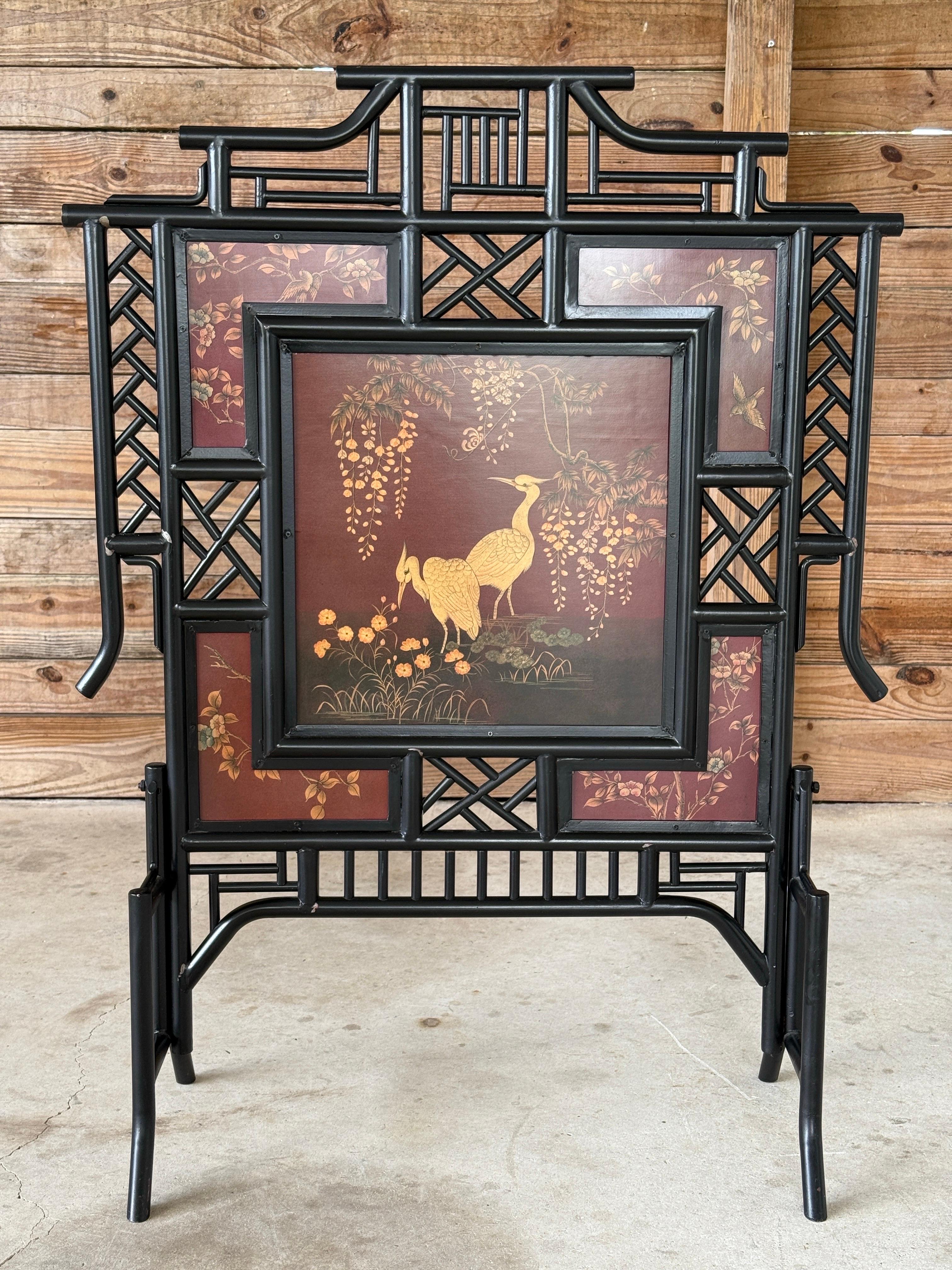 Vintage Chinoiserie Stil Schwarz Metall Laubsägearbeiten Kaminschirm mit Kran und F im Angebot 6