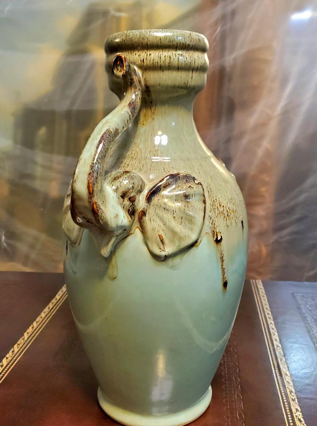 Unknown Vintage Chinoiserie-Style Double Elephant Amphora Drip Vase For Sale
