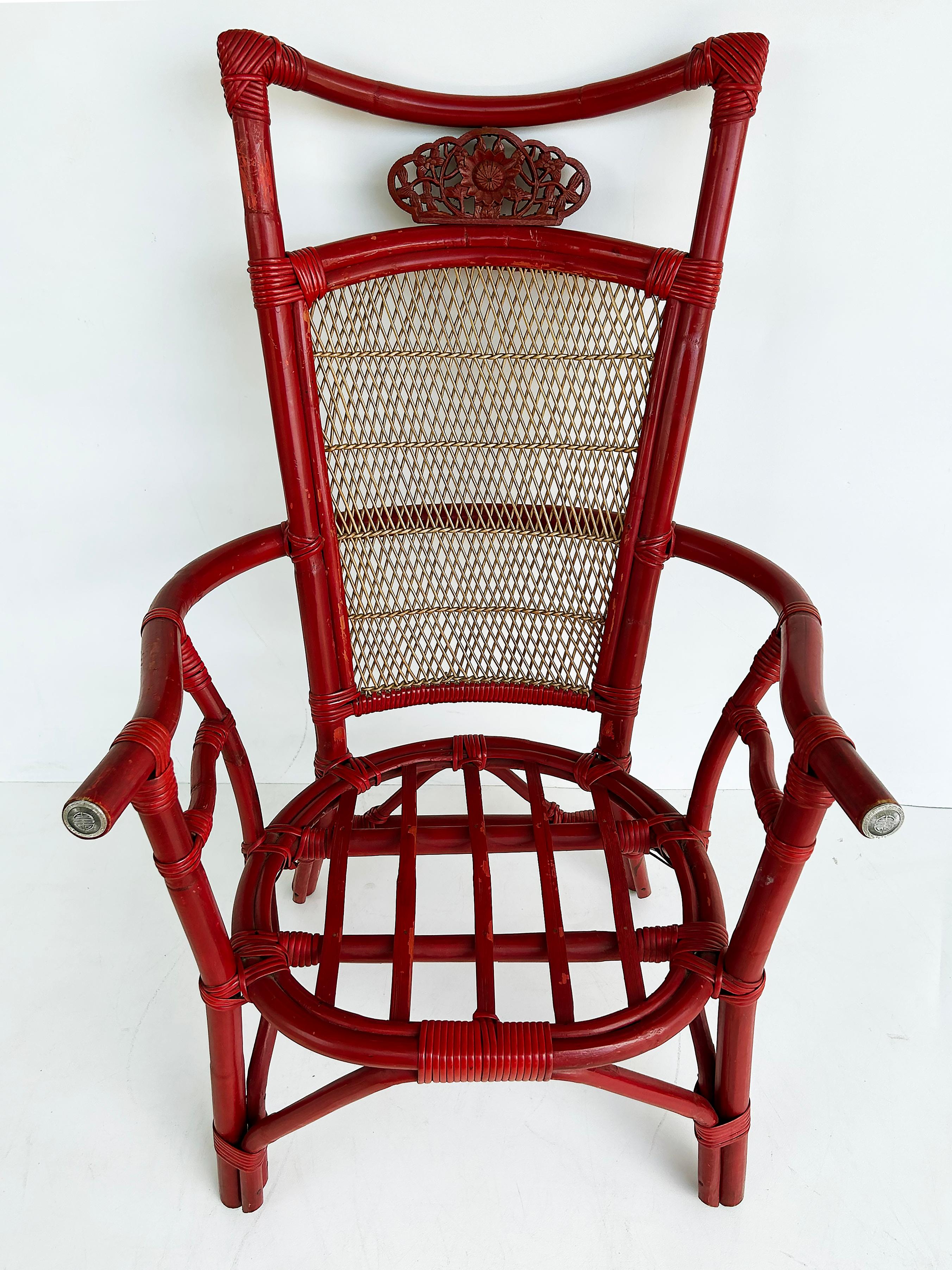 Vintage Chinoiserie Style Rot lackierter Rattansessel mit gepolstertem Sitz im Angebot 5