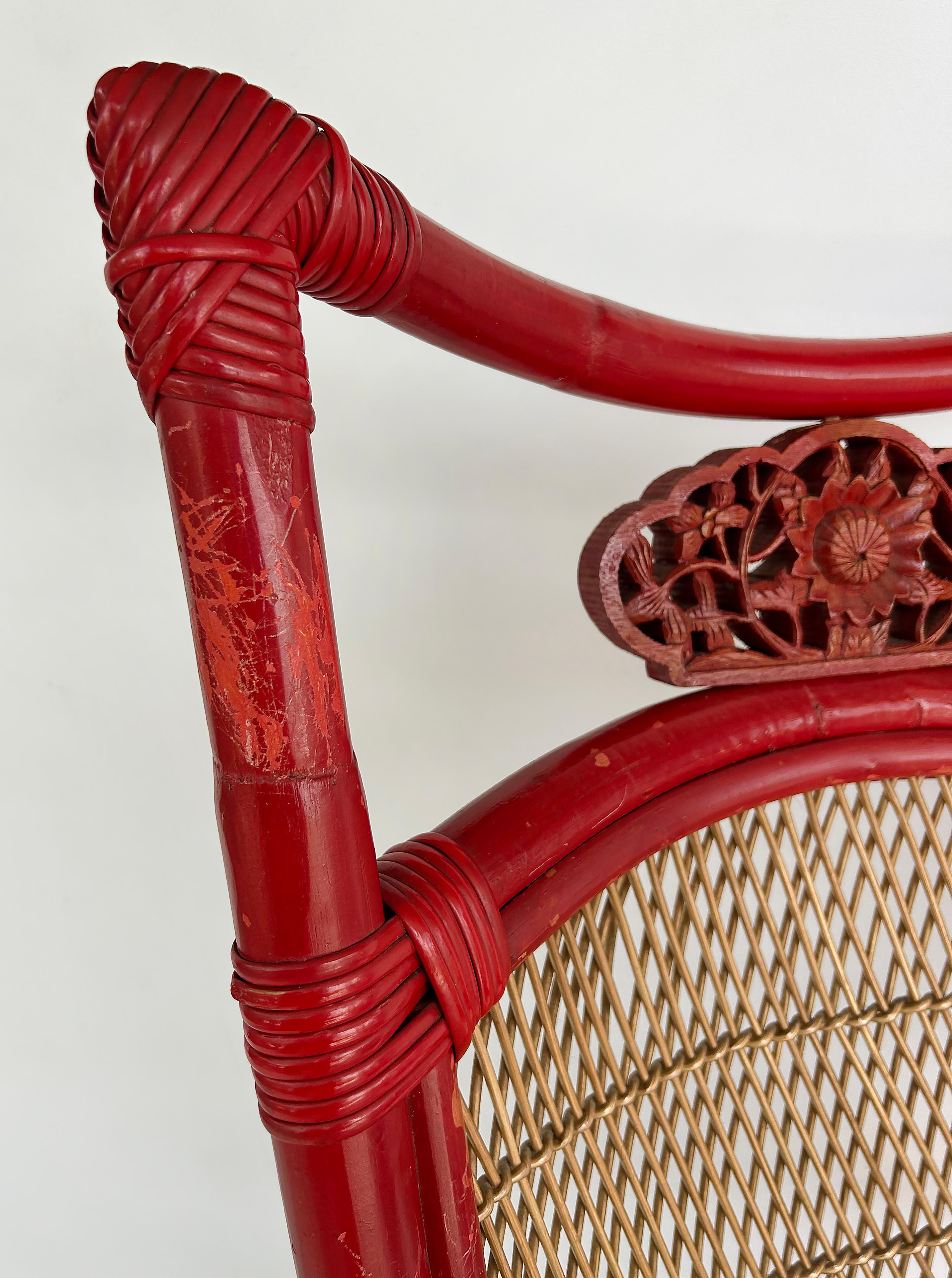 Vintage Chinoiserie Style Rot lackierter Rattansessel mit gepolstertem Sitz im Angebot 7
