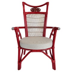 Sillón Vintage de Ratán Lacado Rojo Estilo Chinoiserie con Asiento Tapizado