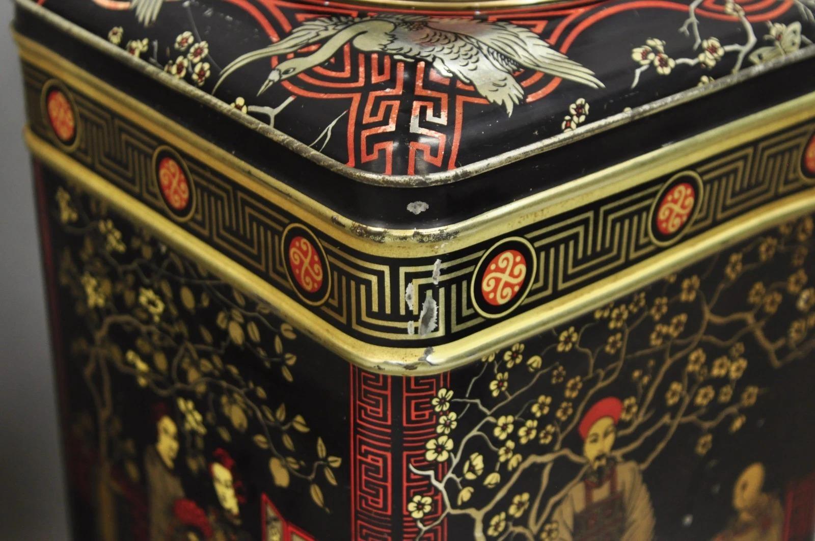 Lámparas de sobremesa inglesas cuadradas de metal Tole de la Chinoiserie de la vendimia - un par en venta 2