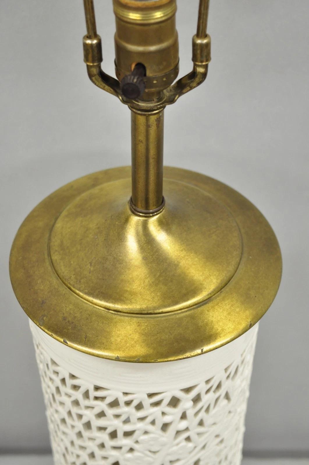 Vintage Chinoiserie White Porcelain Fretwork Cherry Blossom Tree Table Lamp For Sale 6