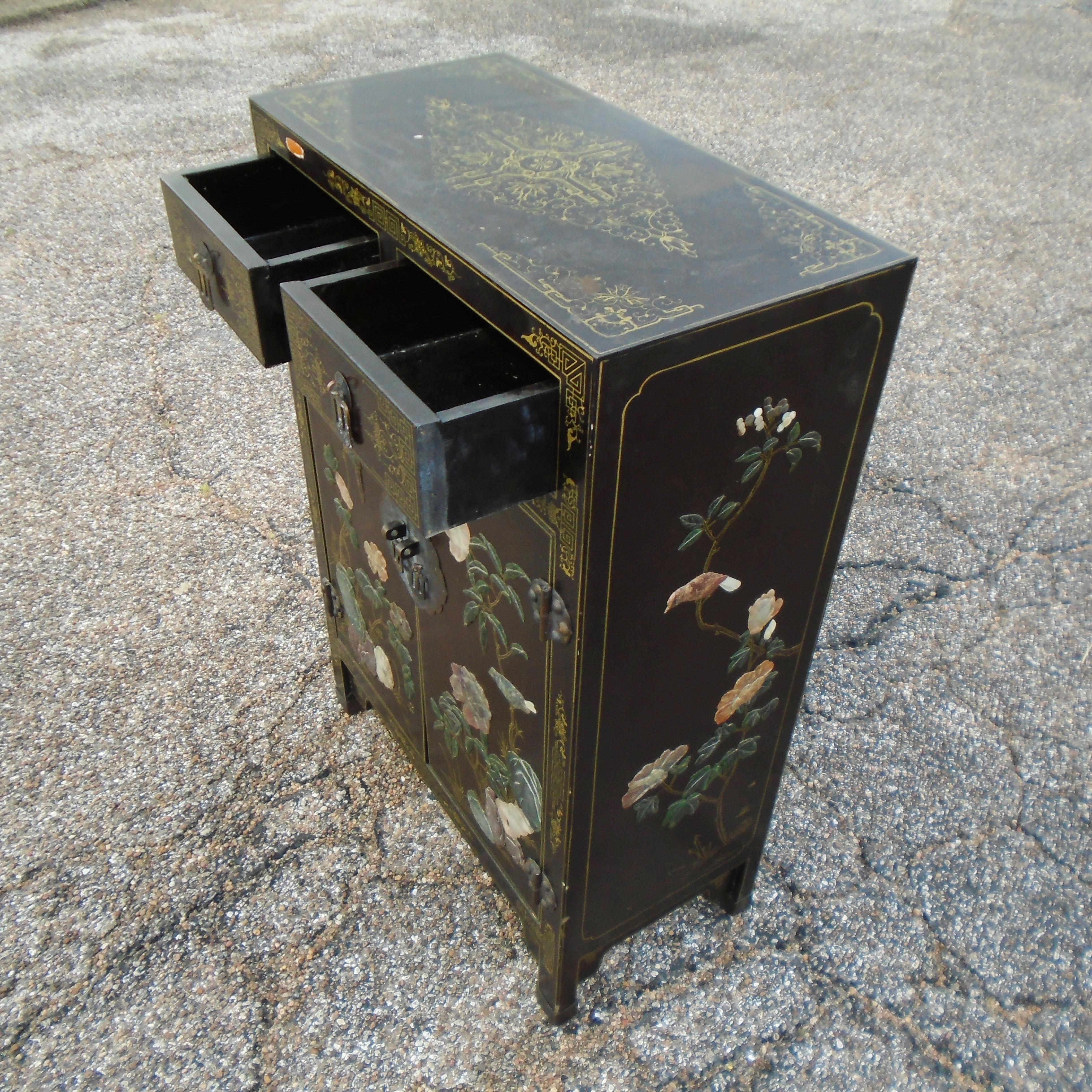 Asian Vintage Chinosarie Lacquered Wood Small Cabinet