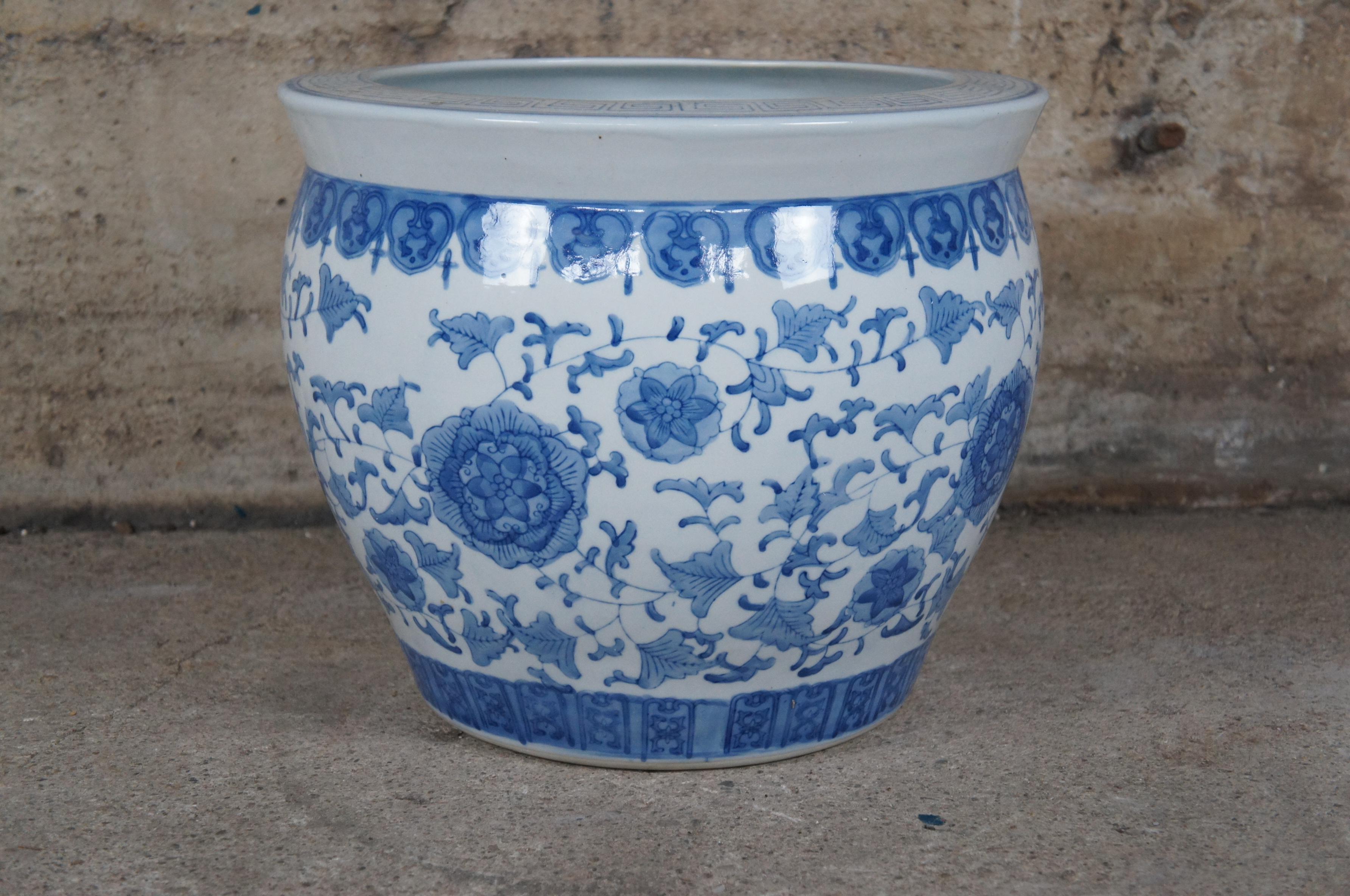 Vintage Chinse Ceramic Blue & White Fish Bowl Planter Floral Chinoiserie Pot 1