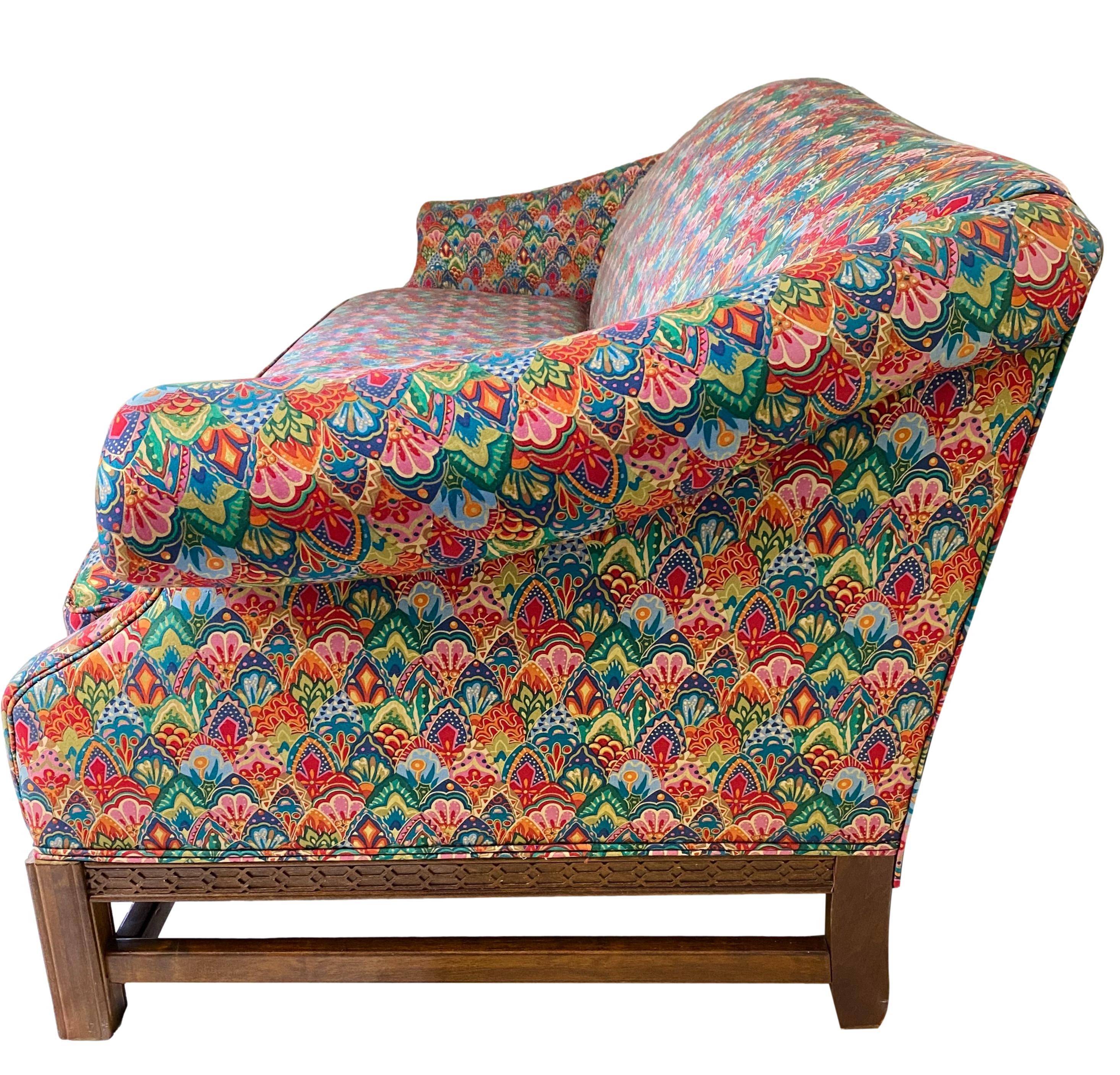 Vintage Chippendale Chintz Upholstered Camelback Sofa In Good Condition In Harlingen, TX
