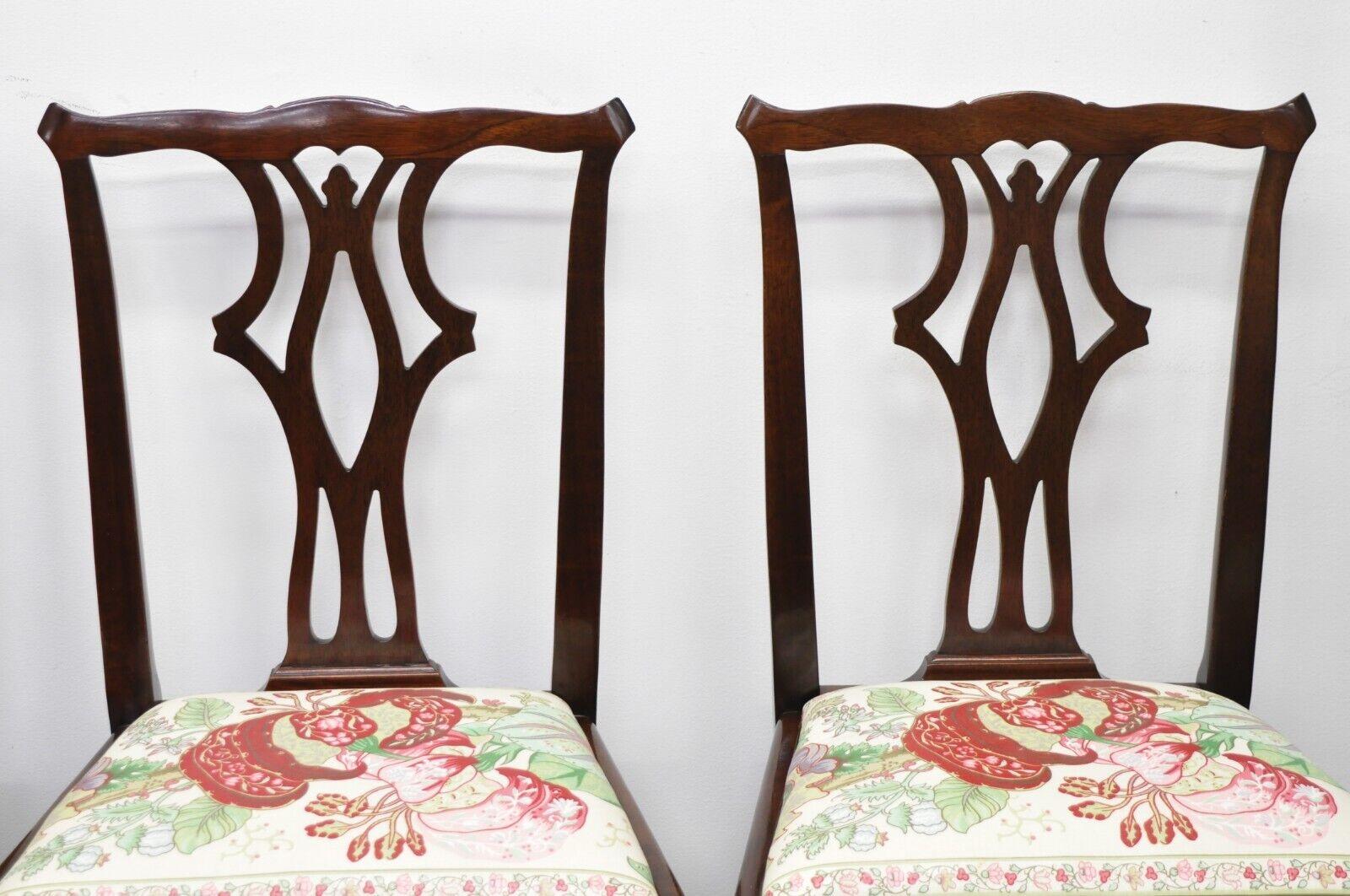 Vintage Chippendale Georgian Style Solid Mahogany Dining Side Chairs, Set of 4 In Good Condition For Sale In Philadelphia, PA