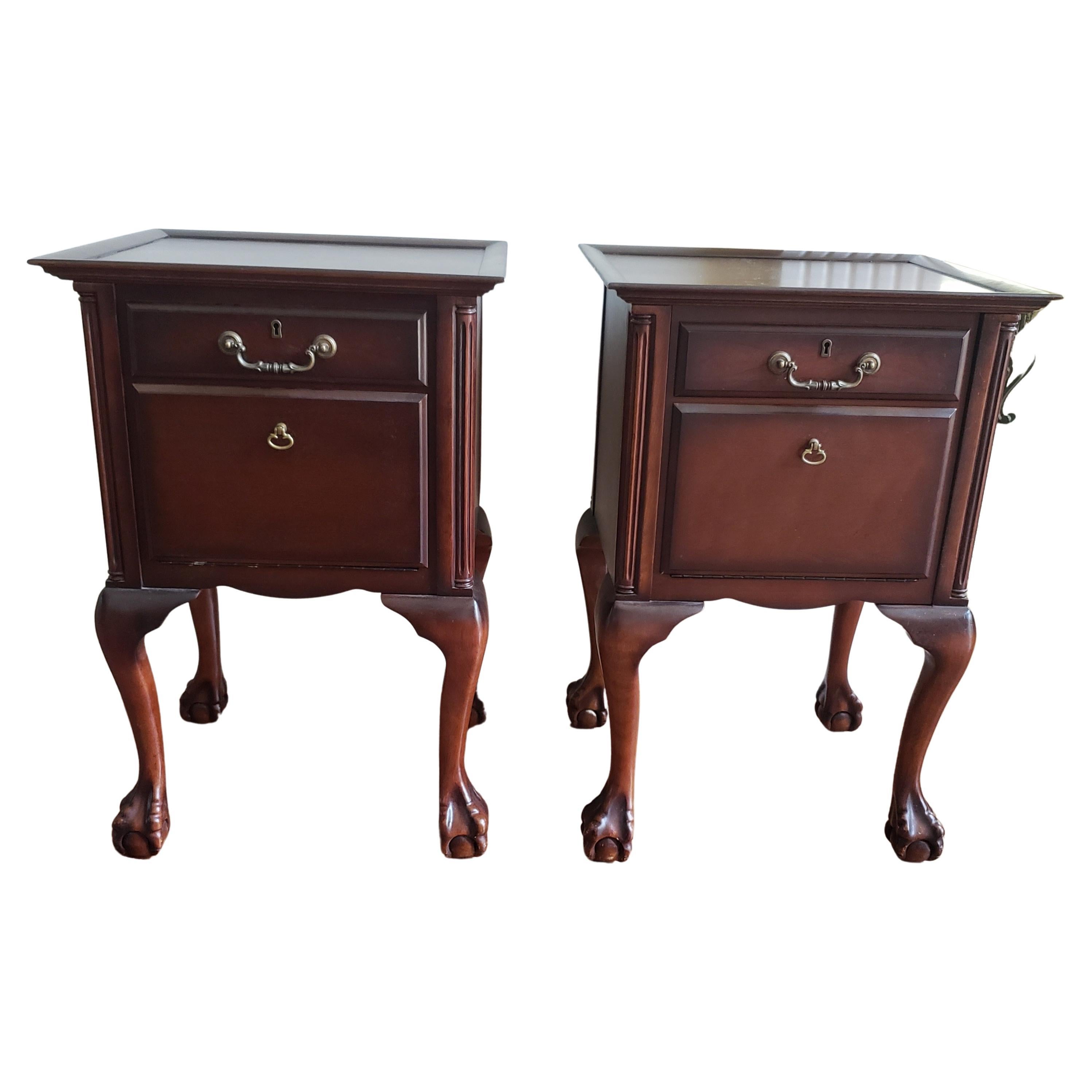 American Vintage Chippendale Mahogany Side Tables Nightstands, a Pair