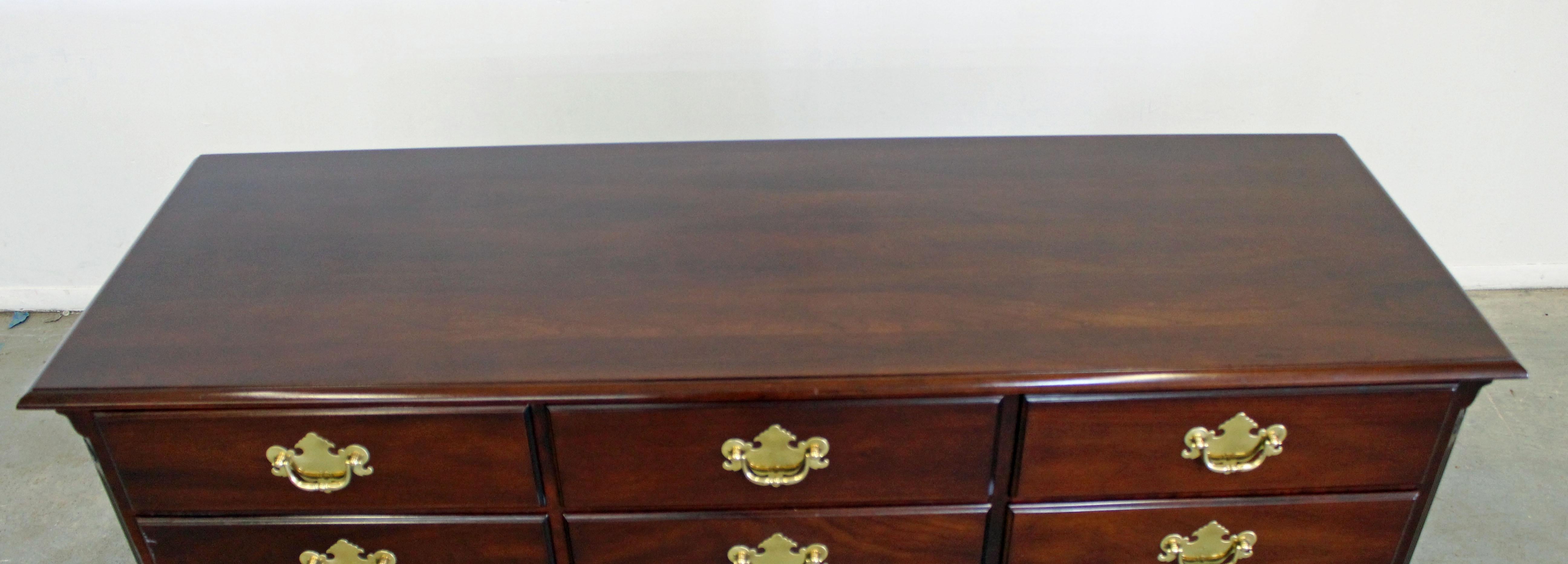 Vintage Chippendale Statton Old Town Cherry Dresser In Good Condition In Wilmington, DE
