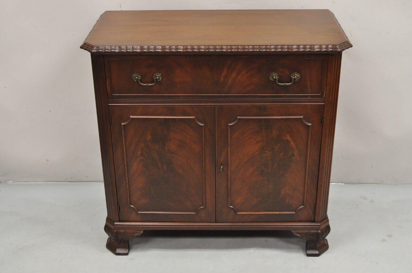 Vintage Chippendale Style Carved Mahogany Server Buffet with Bar Interior For Sale 4