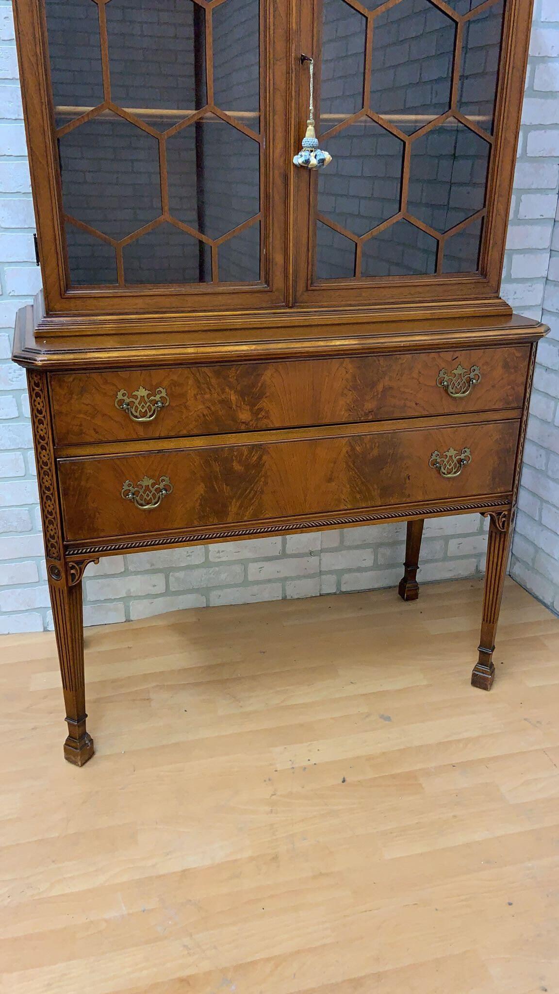 Vintage Chippendale Style Flame Mahogany Display Cabinet/Bookcase For Sale 3