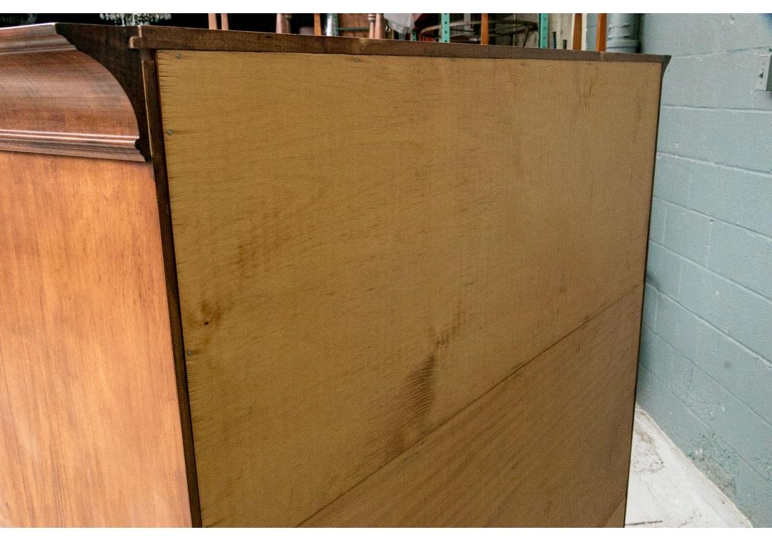 Ottone Cassettiera graduata in stile Chippendale vintage in vendita