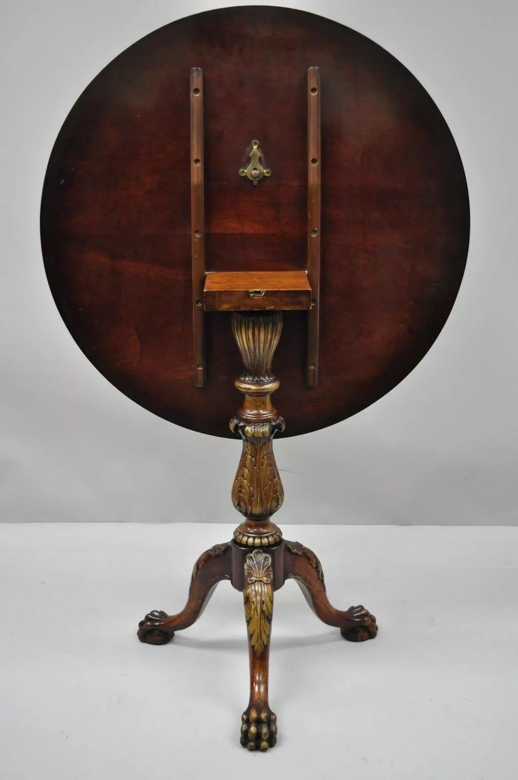 Table à thé vintage de style Chippendale en acajou avec plateau inclinable Ball and Claw en vente 4