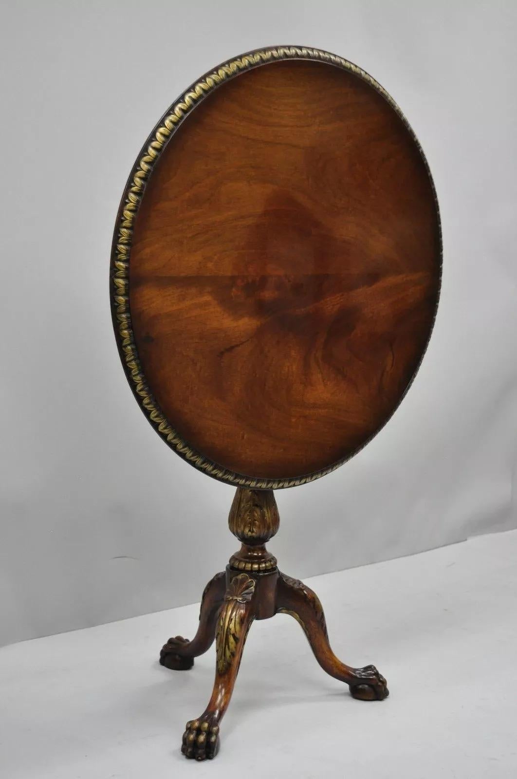Table à thé vintage de style Chippendale en acajou avec plateau inclinable Ball and Claw en vente 6