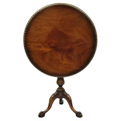 Teetisch aus Mahagoni im Chippendale-Stil mit Krug- und Klauenfliesenplatte aus Mahagoni im Chippendale-Stil