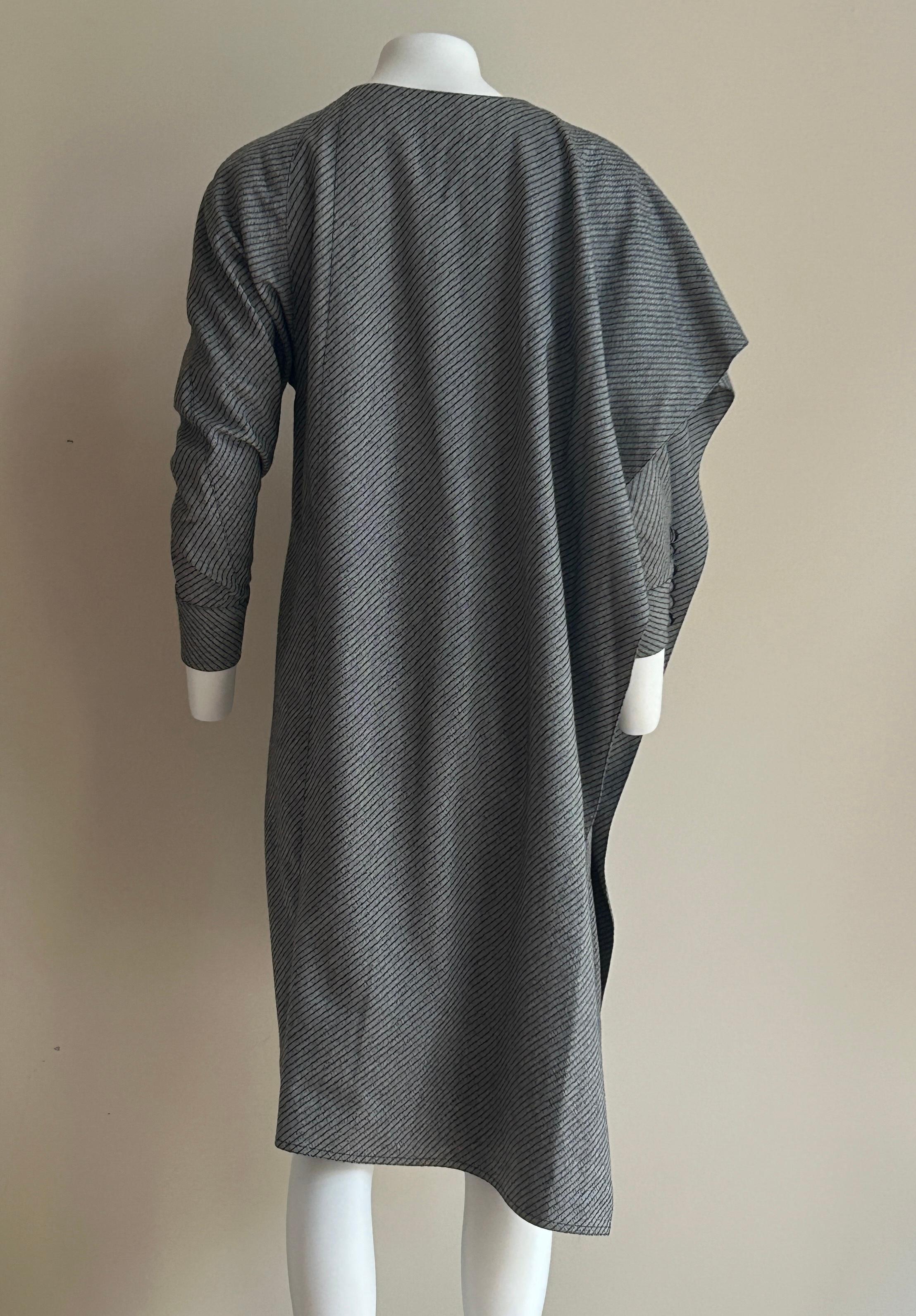 Donna Vintage Chloe 1980s Grigio Lana Cappotto Asimmetrico Abito Avant Garde in vendita