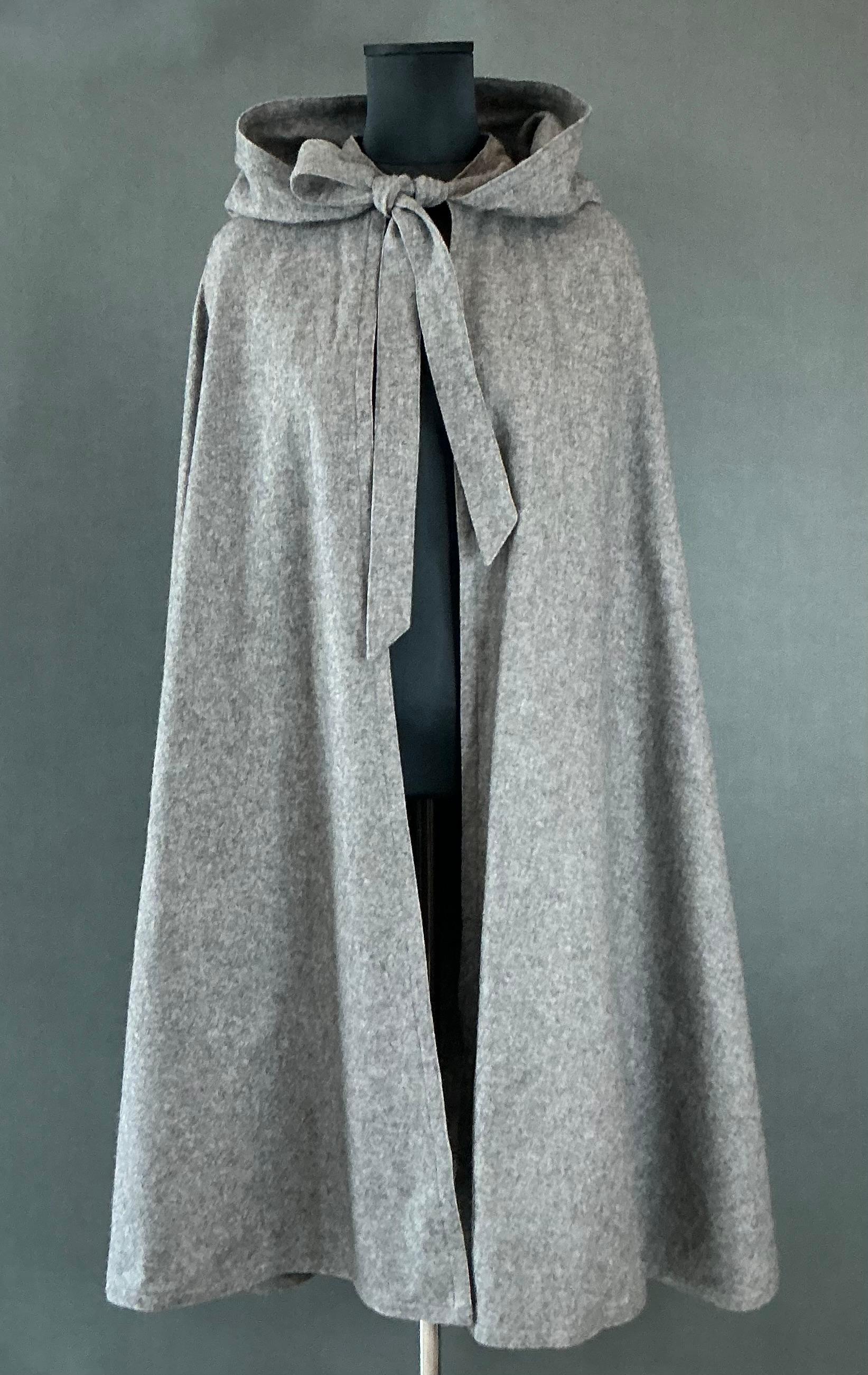 Women's or Men's Vintage Chloe Hooded Cape For Sale