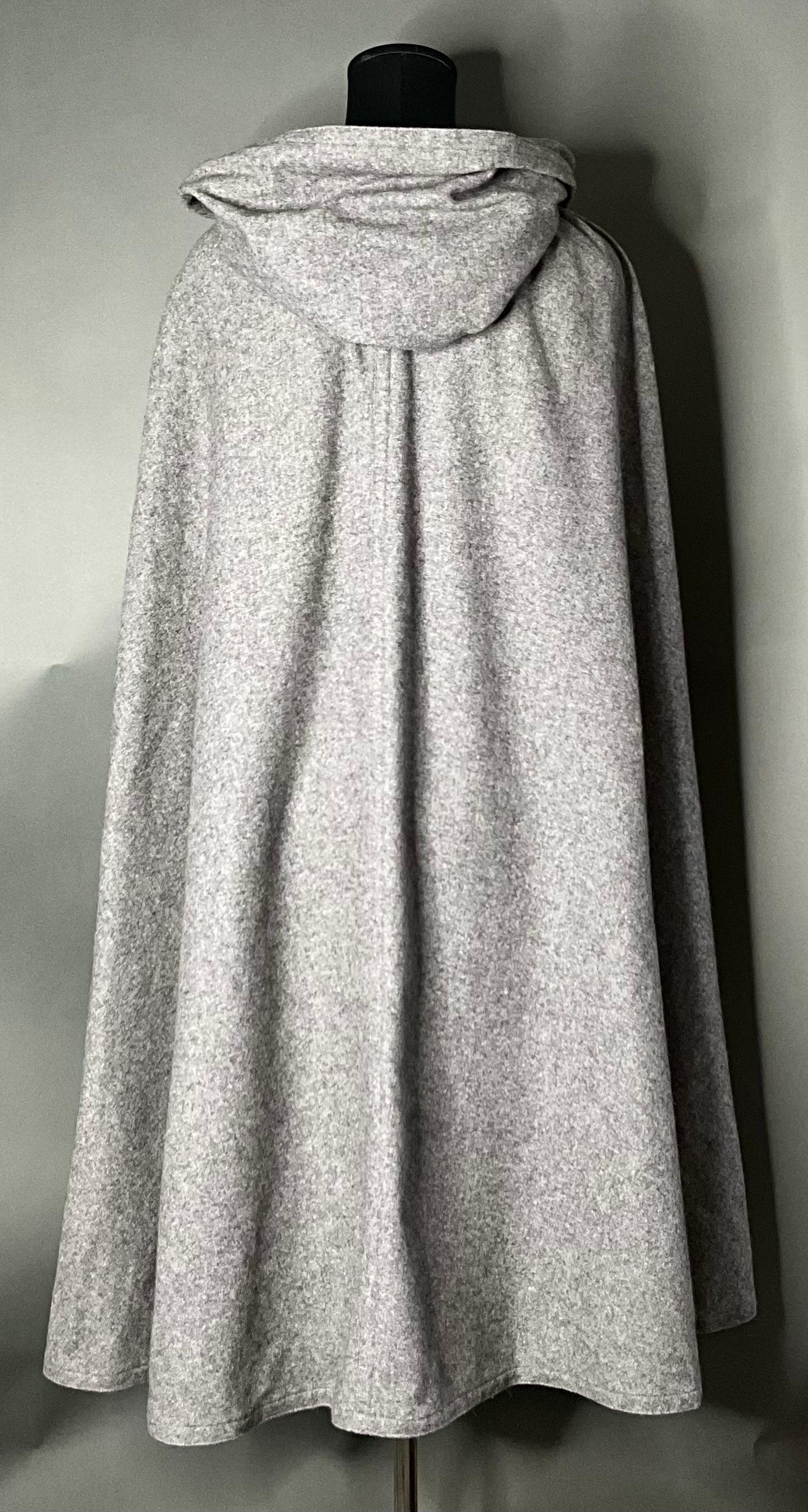 Vintage Chloe Hooded Cape For Sale 4