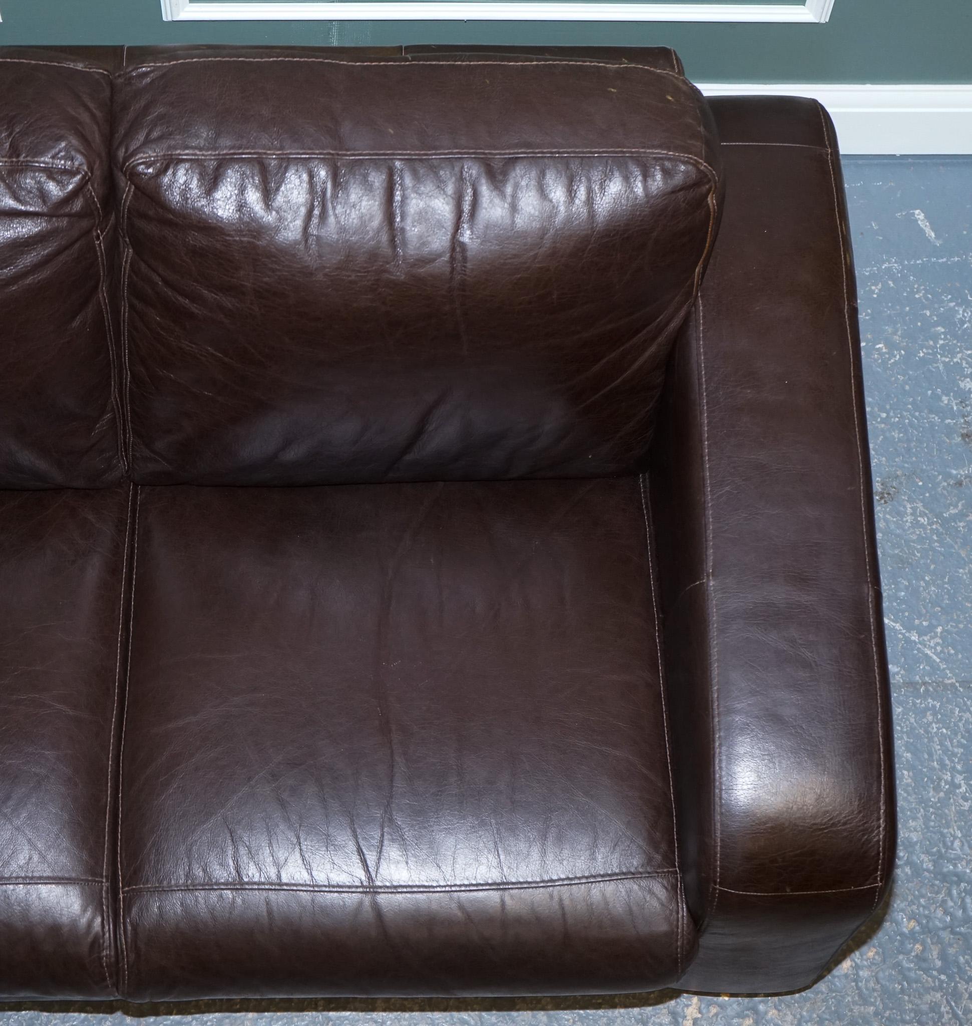 Hand-Crafted Vintage Chocolate Brown Leather Two Seater Sofa by Sofitalia For Sale