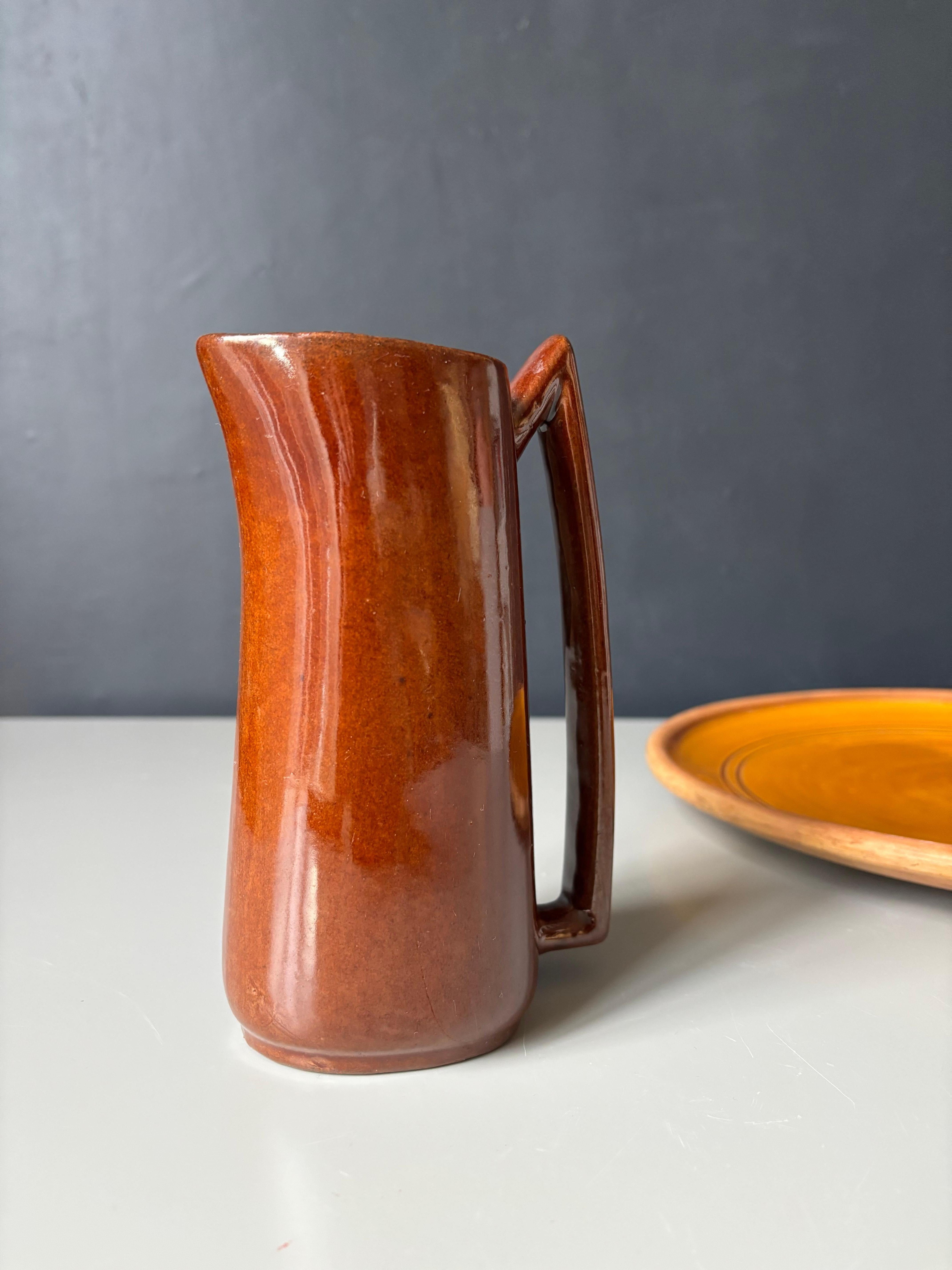 Schokoladenbraune Krugvase, 1960er Jahre (20. Jahrhundert) im Angebot