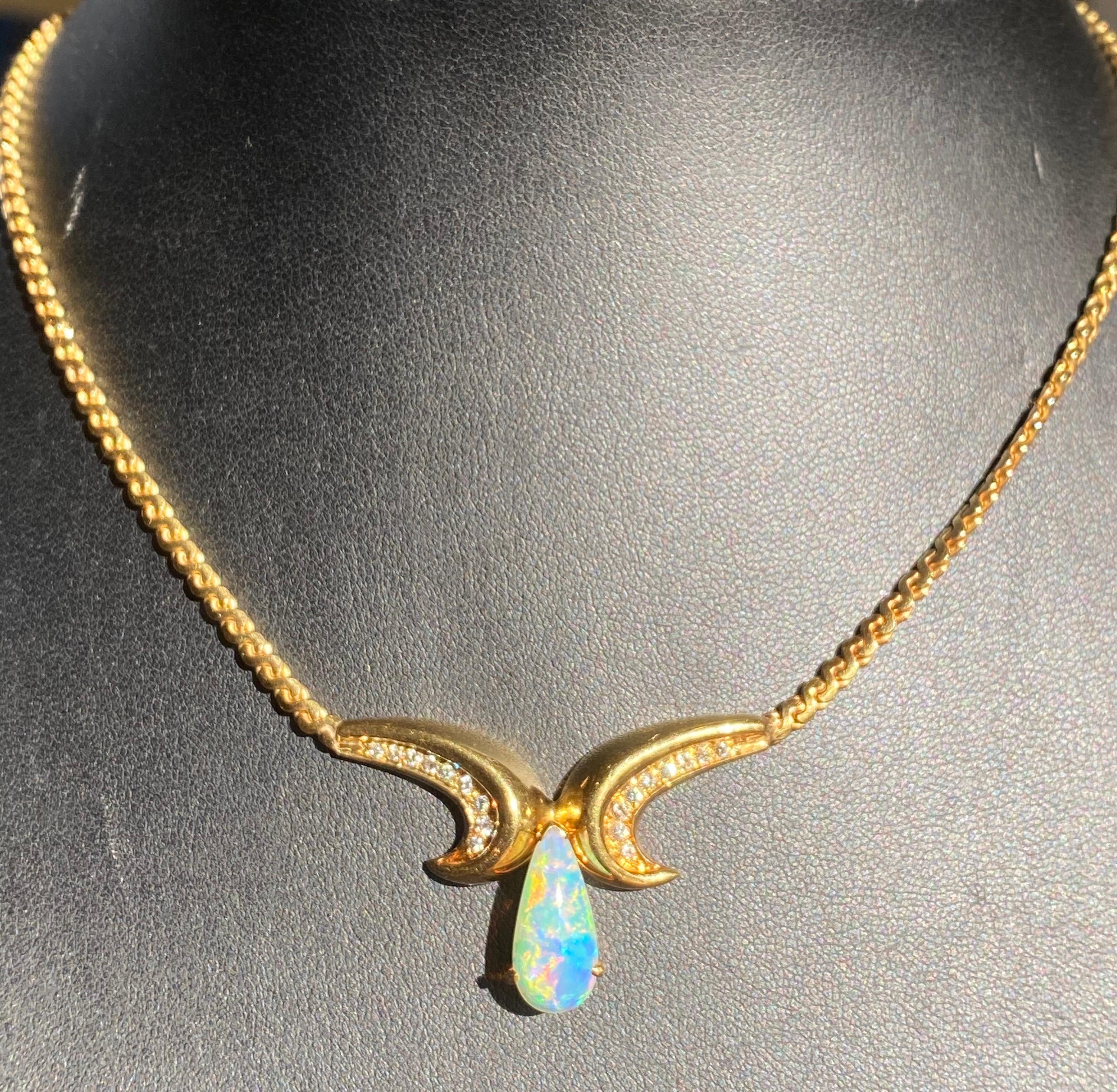 Vintage Choker Opal and Diamond Necklace in 18 Karat Italian Gold 2