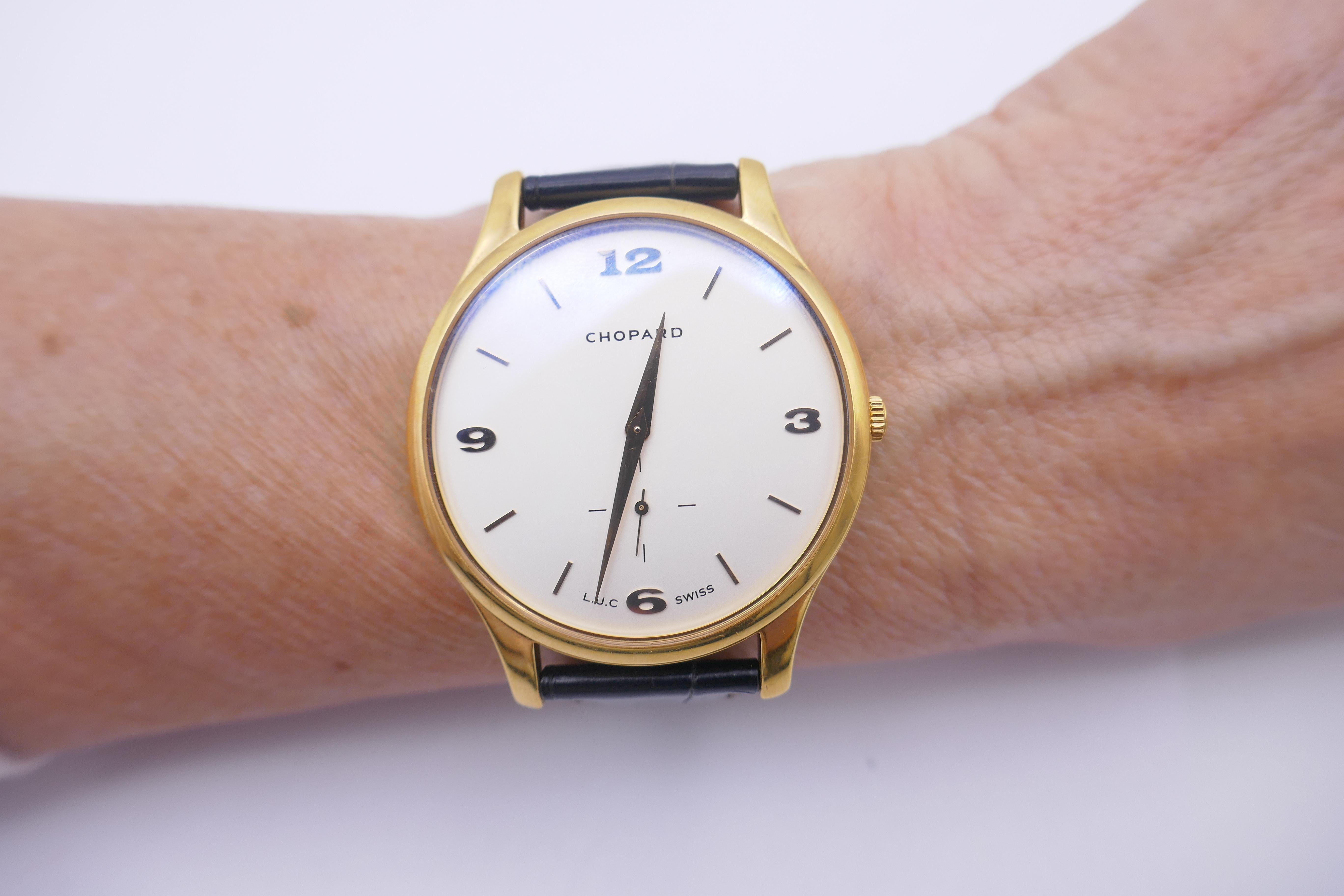 Chopard Montre-bracelet vintage en or jaune 18 carats avec bracelet en cuir, L.U.C., Estate Jewelry en vente 5