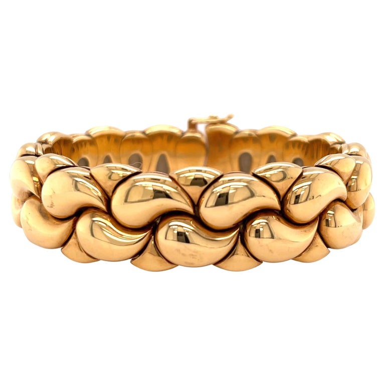 Vintage Chopard Casmir 18 Karat Gold Bangle Bracelet For Sale at 1stDibs