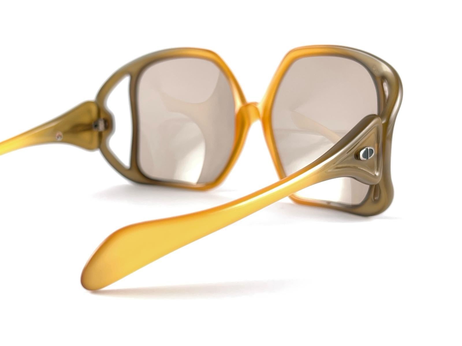 Vintage Christian D02 Avant Garde Two Tone Optyl Audrey Hepburn 1975 Sunglasses  For Sale 4