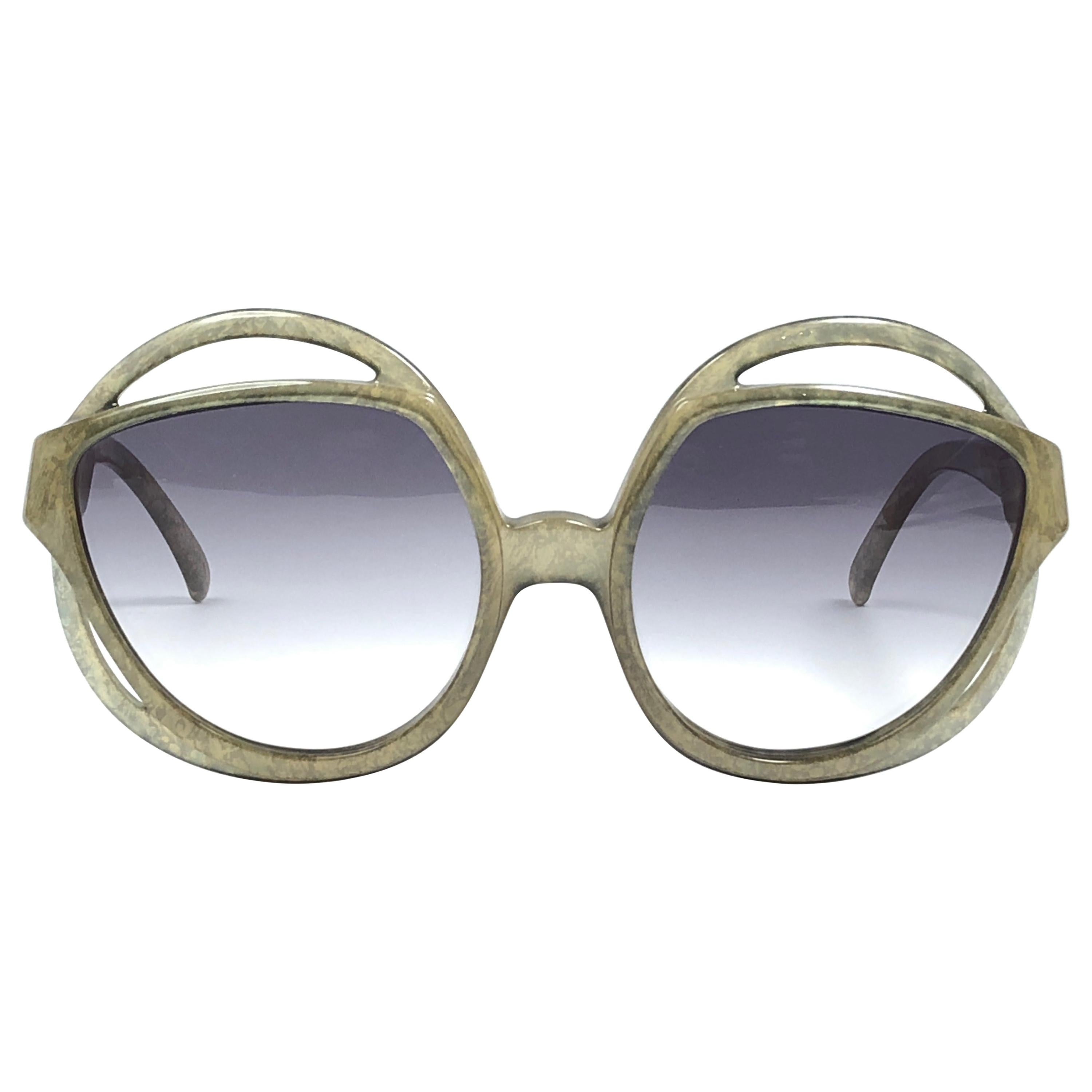Gray Vintage Christian Dior 2027 60 Green Jasped Optyl Sunglasses For Sale