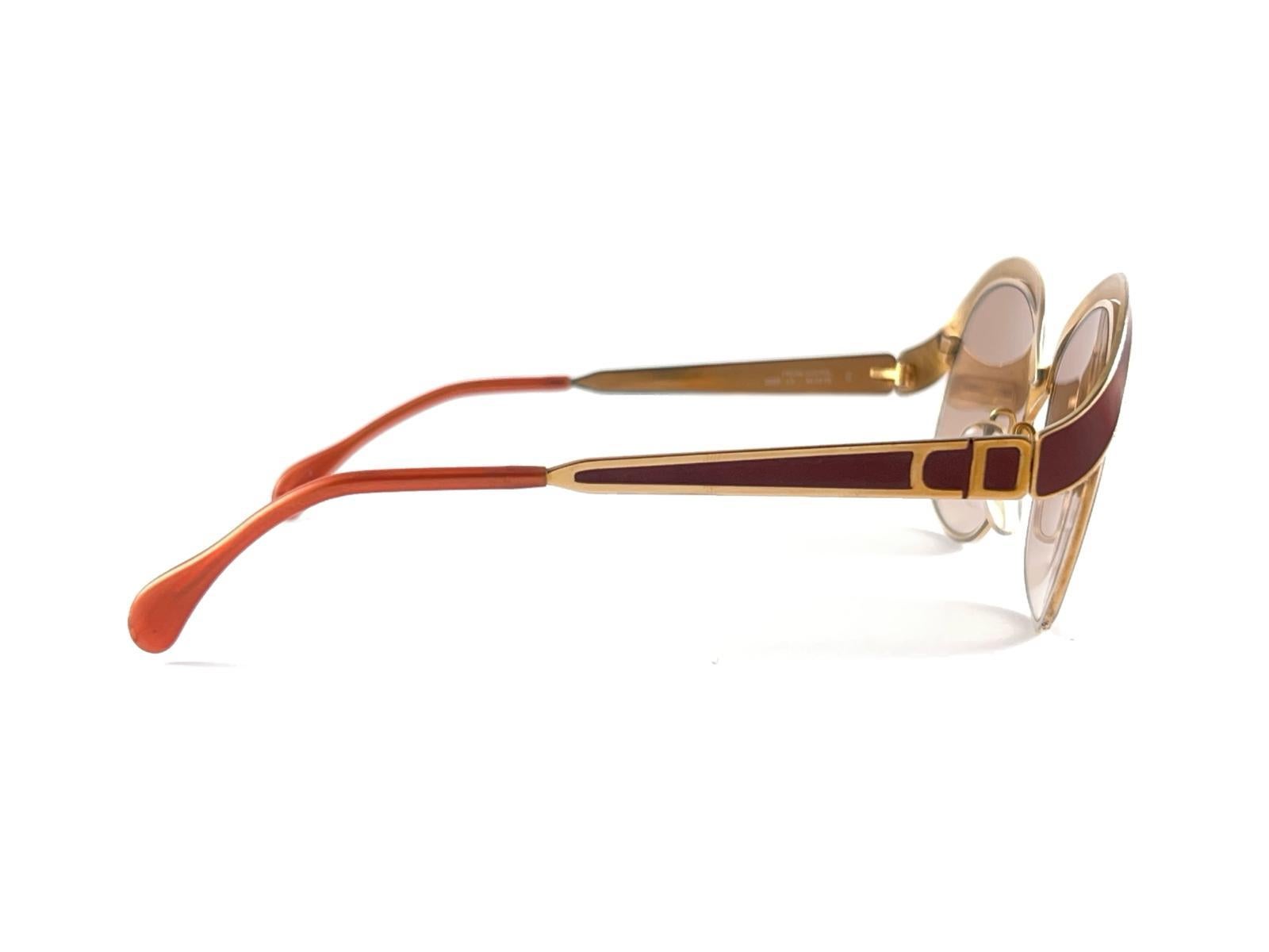 Lunettes de soleil vintage Christian Dior 2037 43 or et acajou 1970's Autriche en vente 1