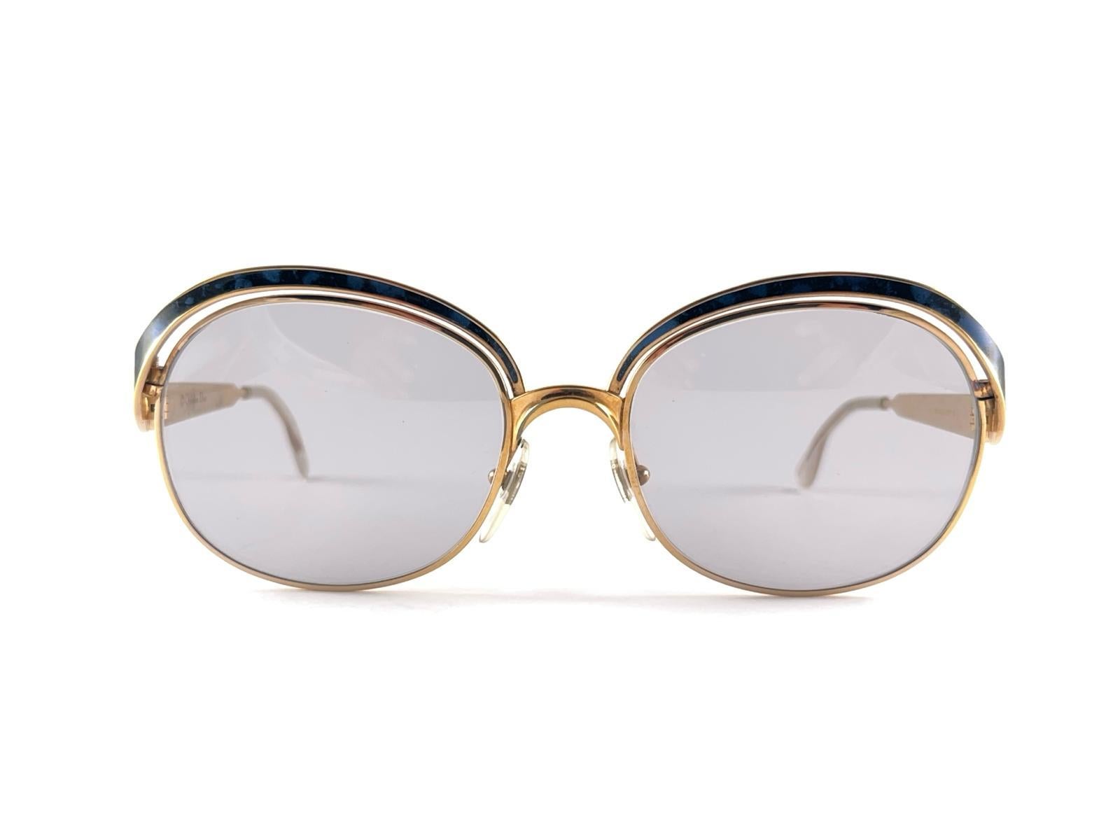 Vintage Christian Dior 2037, Vintage  Gold-blaue marmorierte Sonnenbrille 1970er Jahre Österreich im Zustand „Neu“ im Angebot in Baleares, Baleares