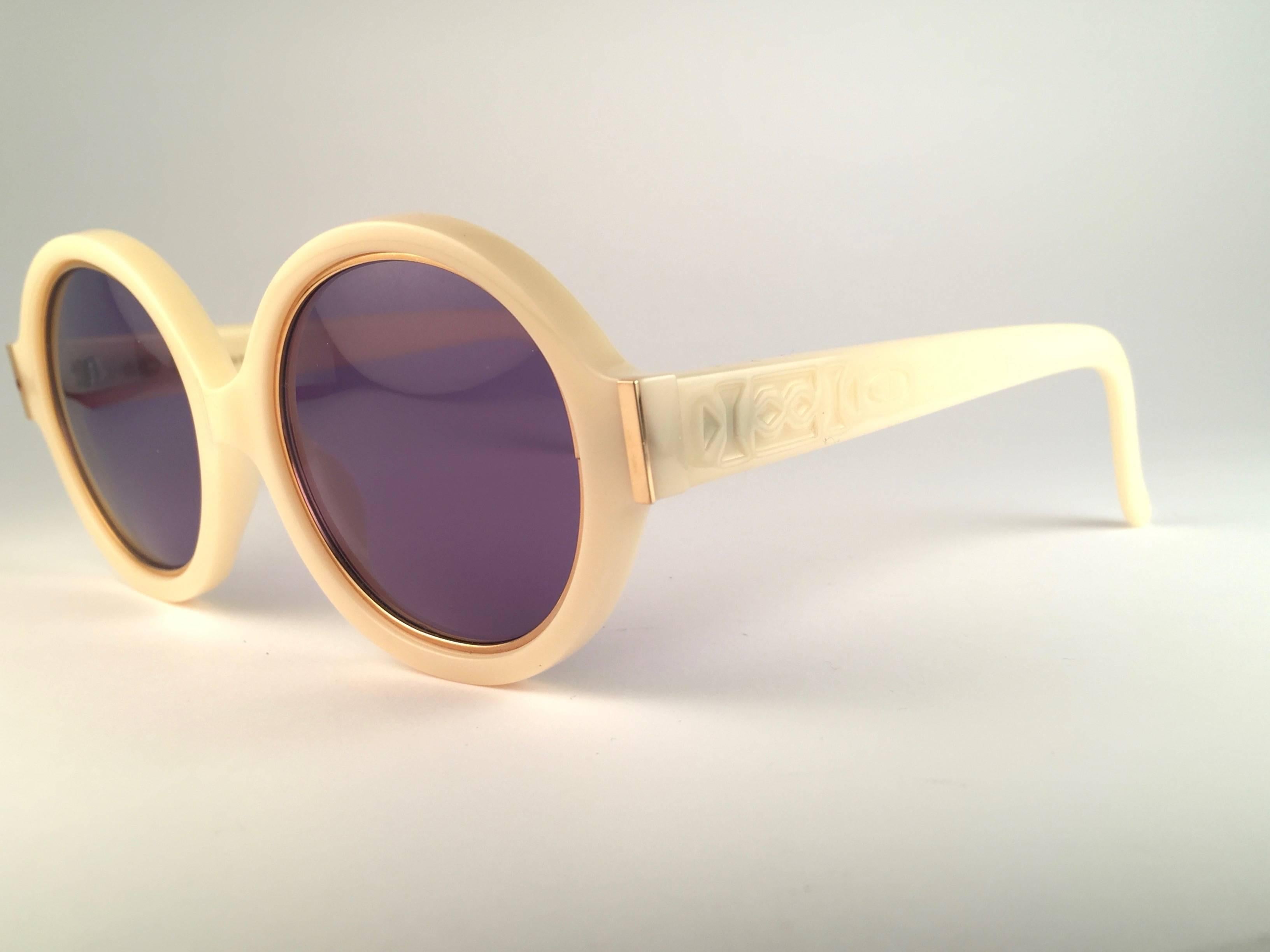 Vintage Christian Dior 2446 70 Beige Round Optyl Sunglasses In Excellent Condition For Sale In Baleares, Baleares