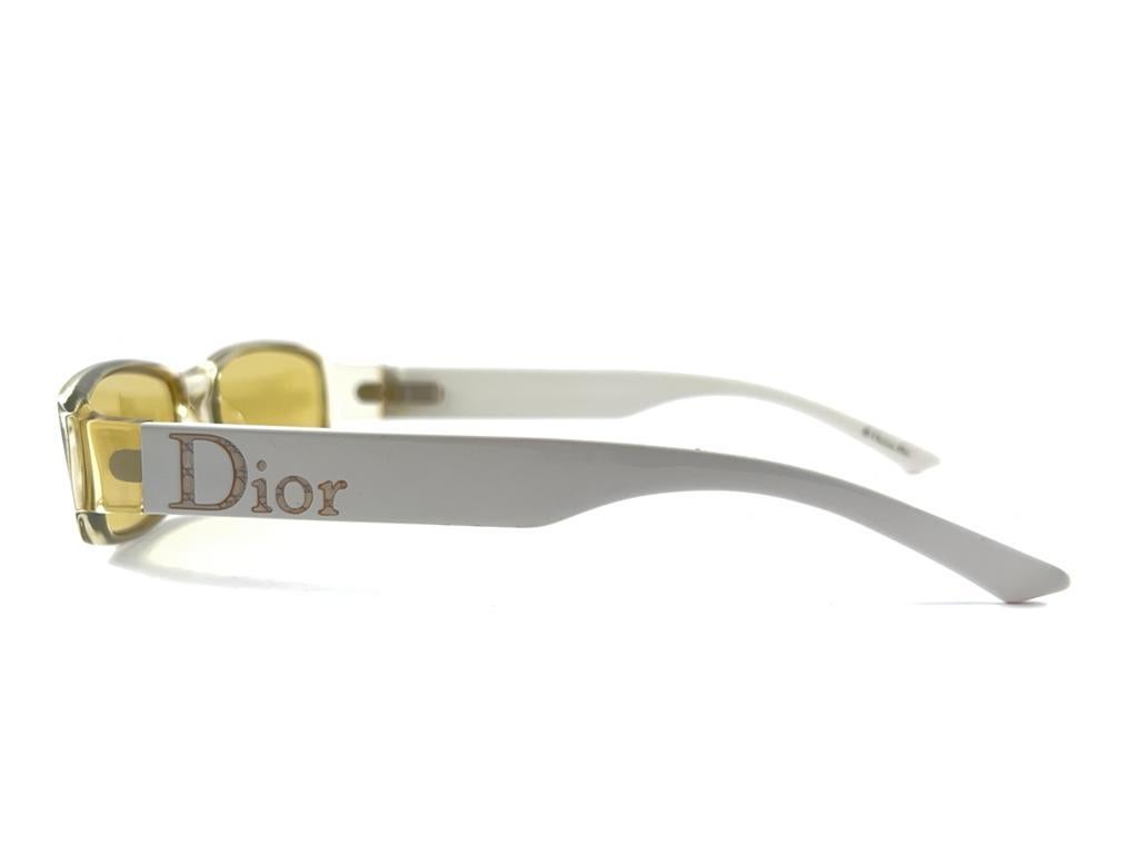 Vintage Christian Dior 3126 Rectangular Yellow Translucent Sunglasses Italy Y2K In New Condition For Sale In Baleares, Baleares