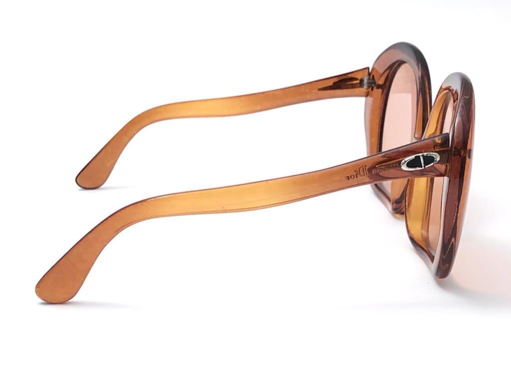 Vintage Christian Dior 738 Amber Translucent Sunglasses Optyl 1960's Austria In New Condition In Baleares, Baleares